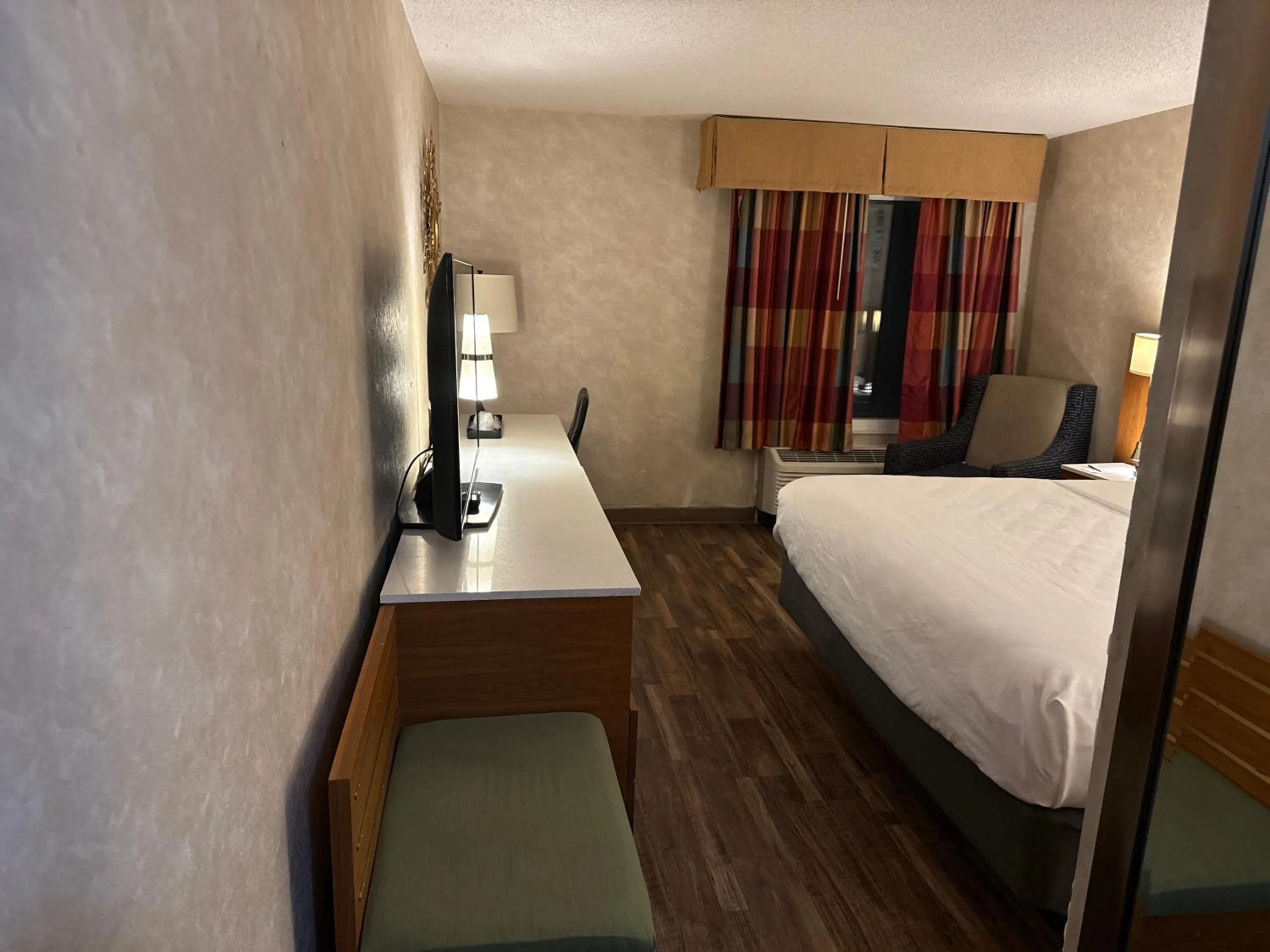 Photo of the whole room, Bed in Quality Inn and Conference Center Greeley Downtown