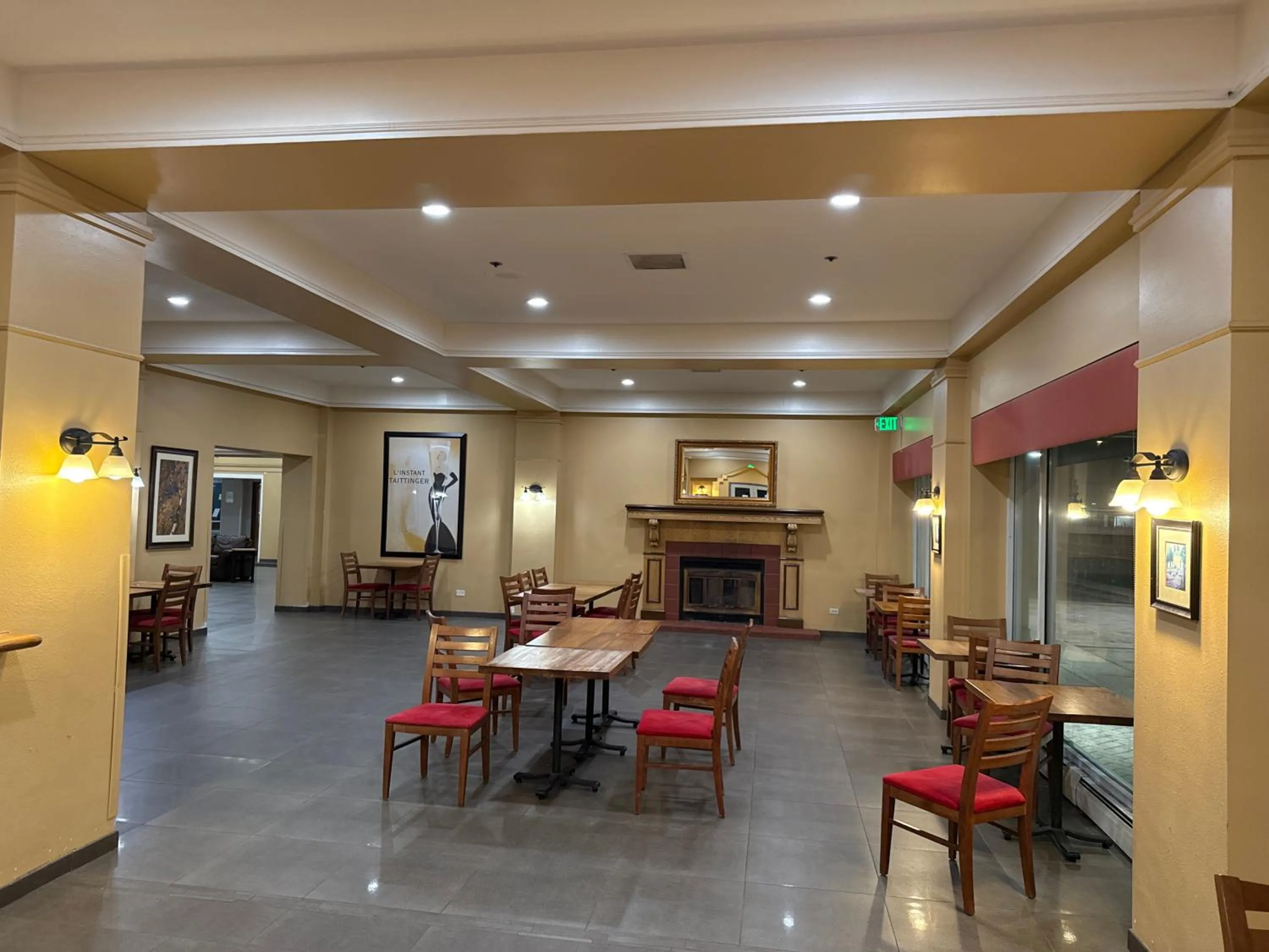 Breakfast in Quality Inn and Conference Center Greeley Downtown