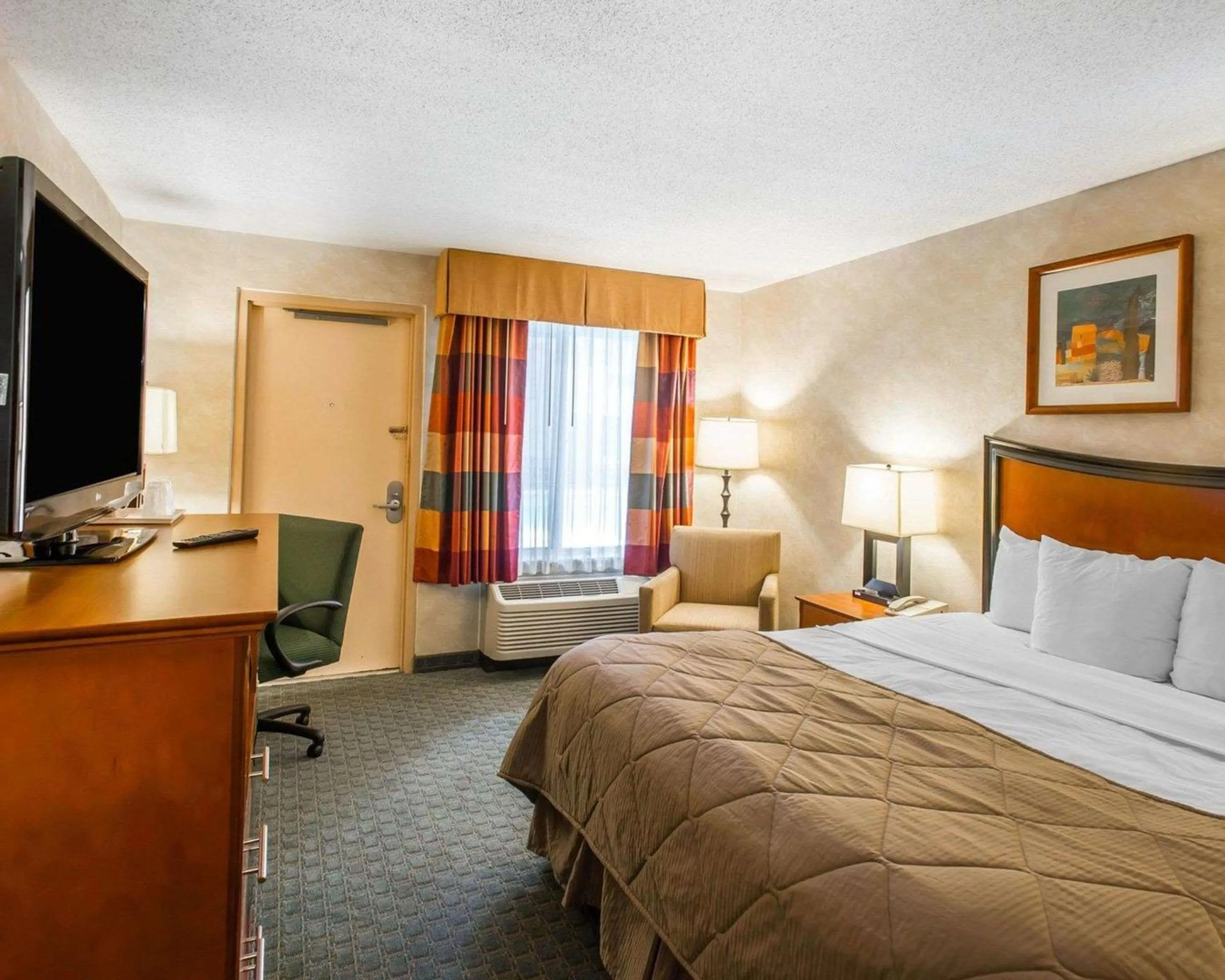 Bedroom, Bed in Quality Inn and Conference Center Greeley Downtown