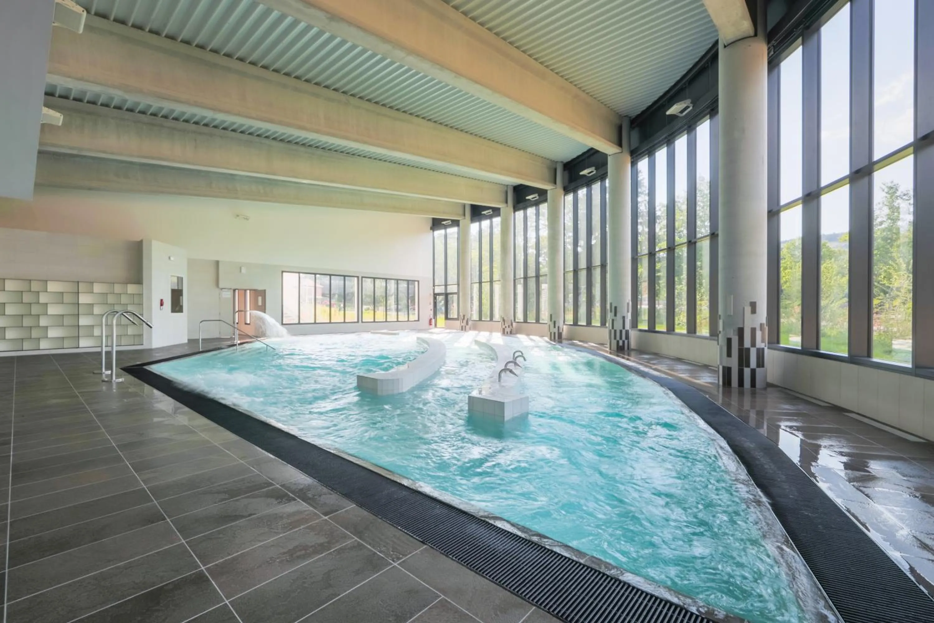 Swimming pool in Villa Thermae Santenay