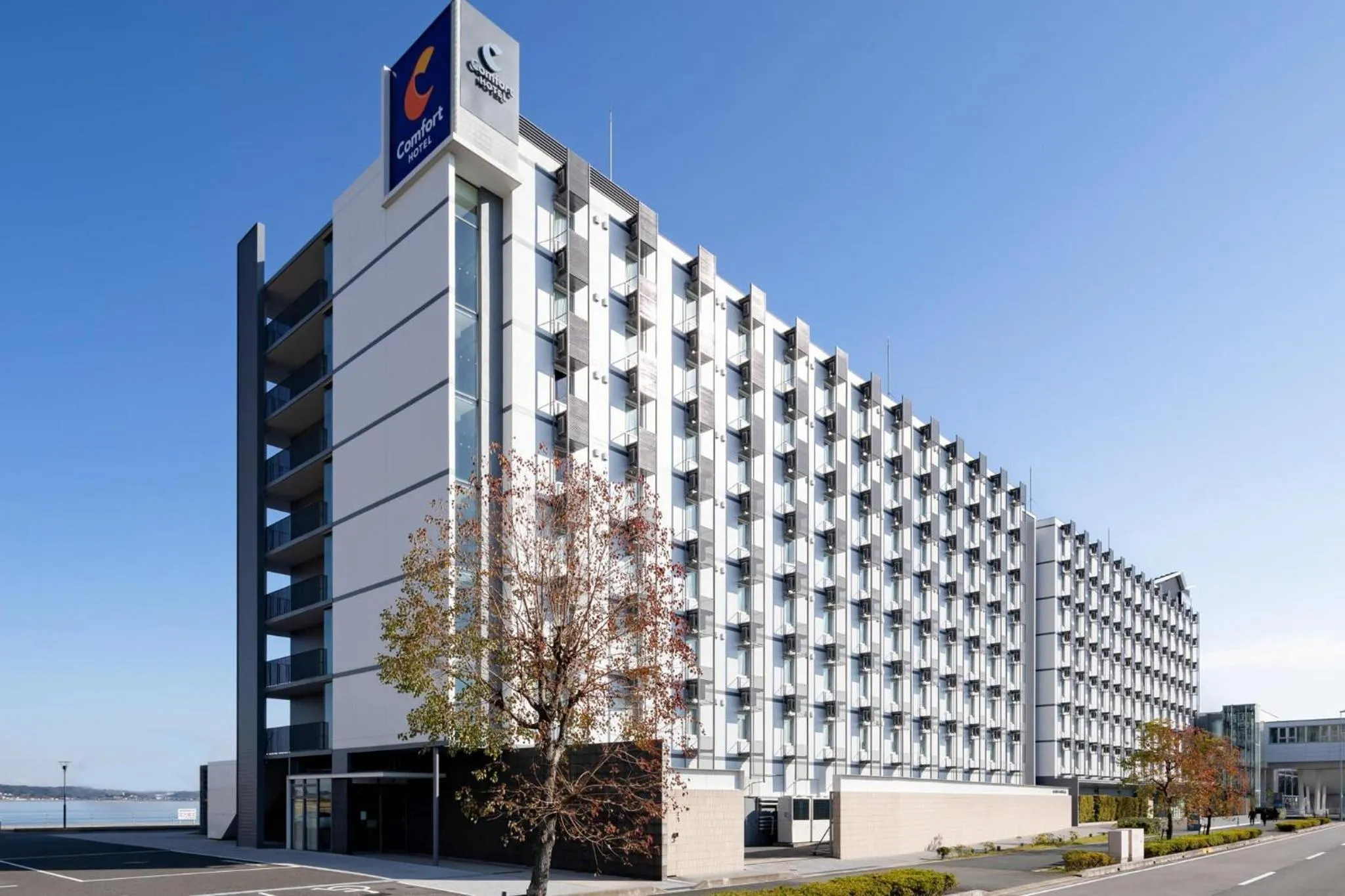 Property building in Comfort Hotel Central International Airport