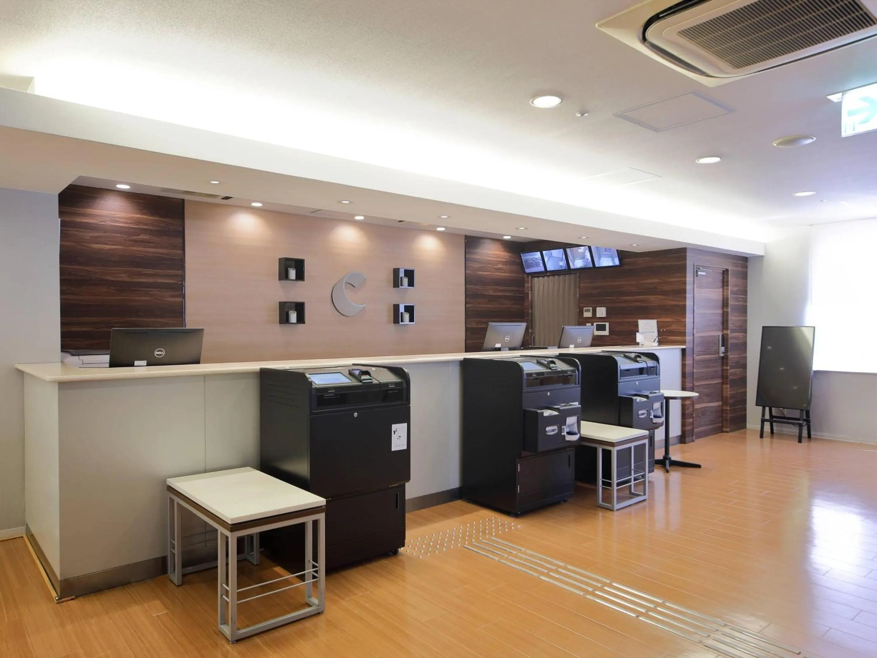 Lobby or reception in Comfort Hotel Hiroshima Otemachi