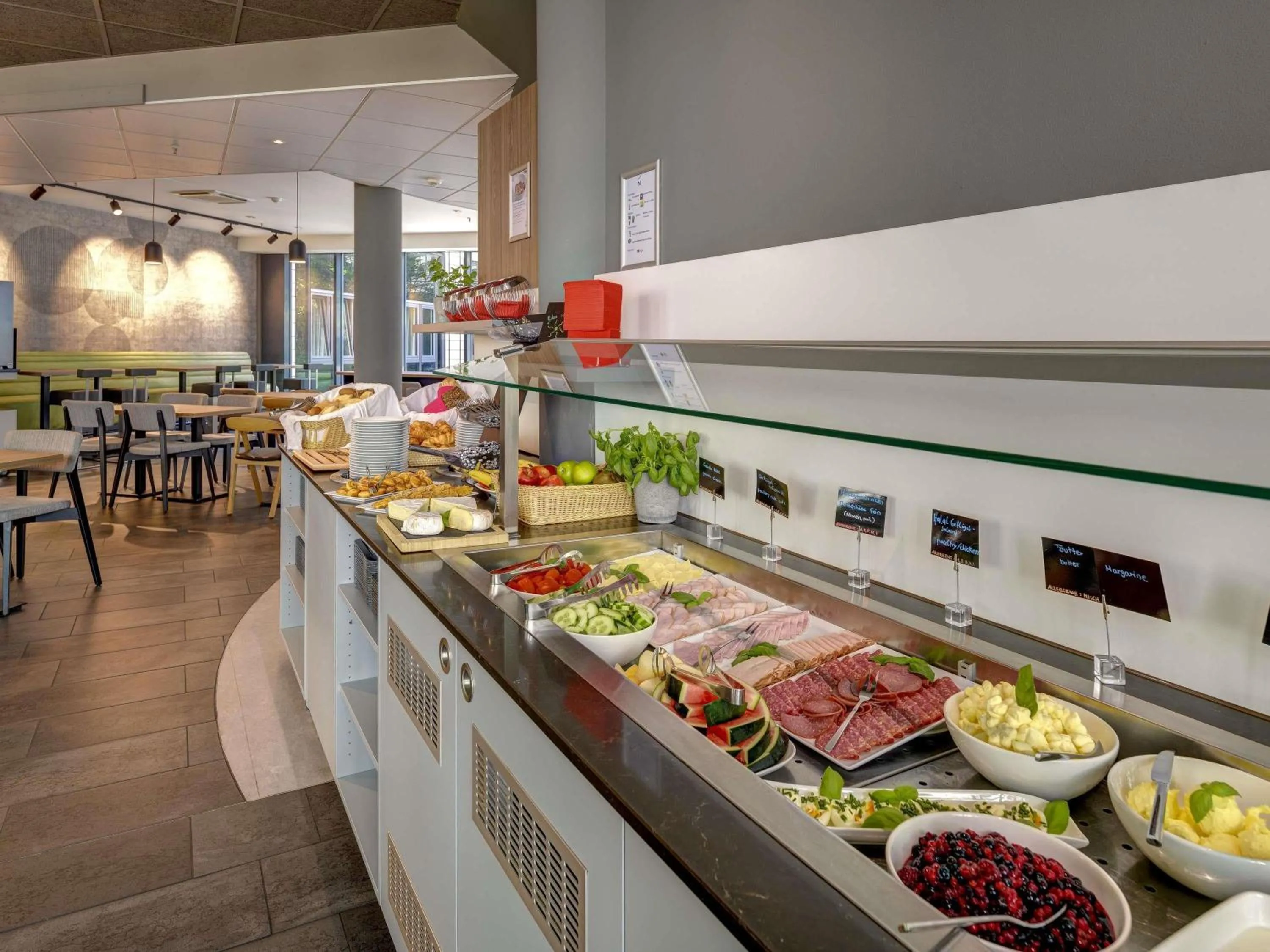 Property building in Novotel Suites München Parkstadt Schwabing