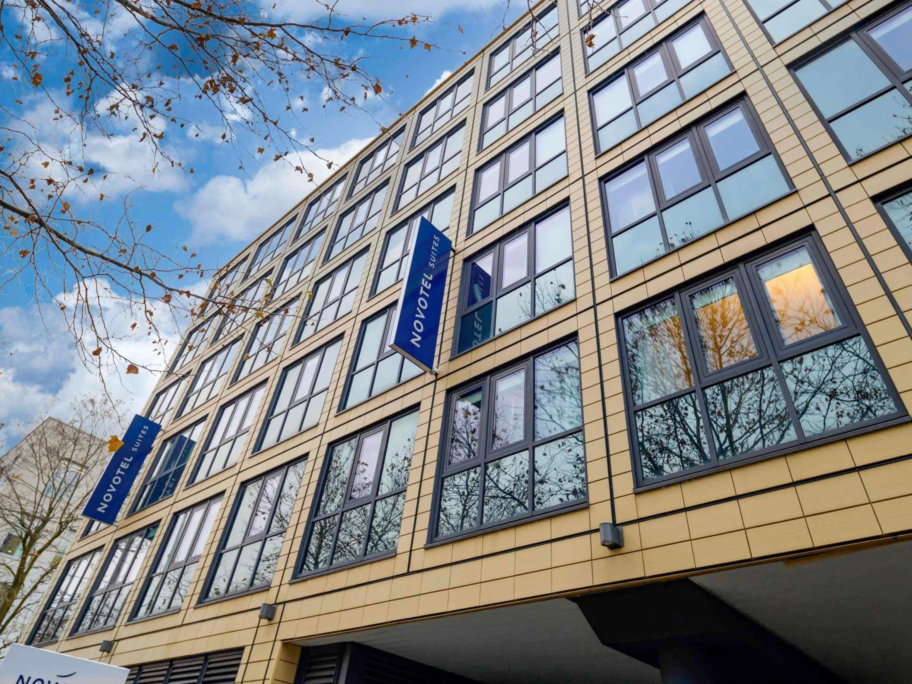 Property building in Novotel Suites München Parkstadt Schwabing