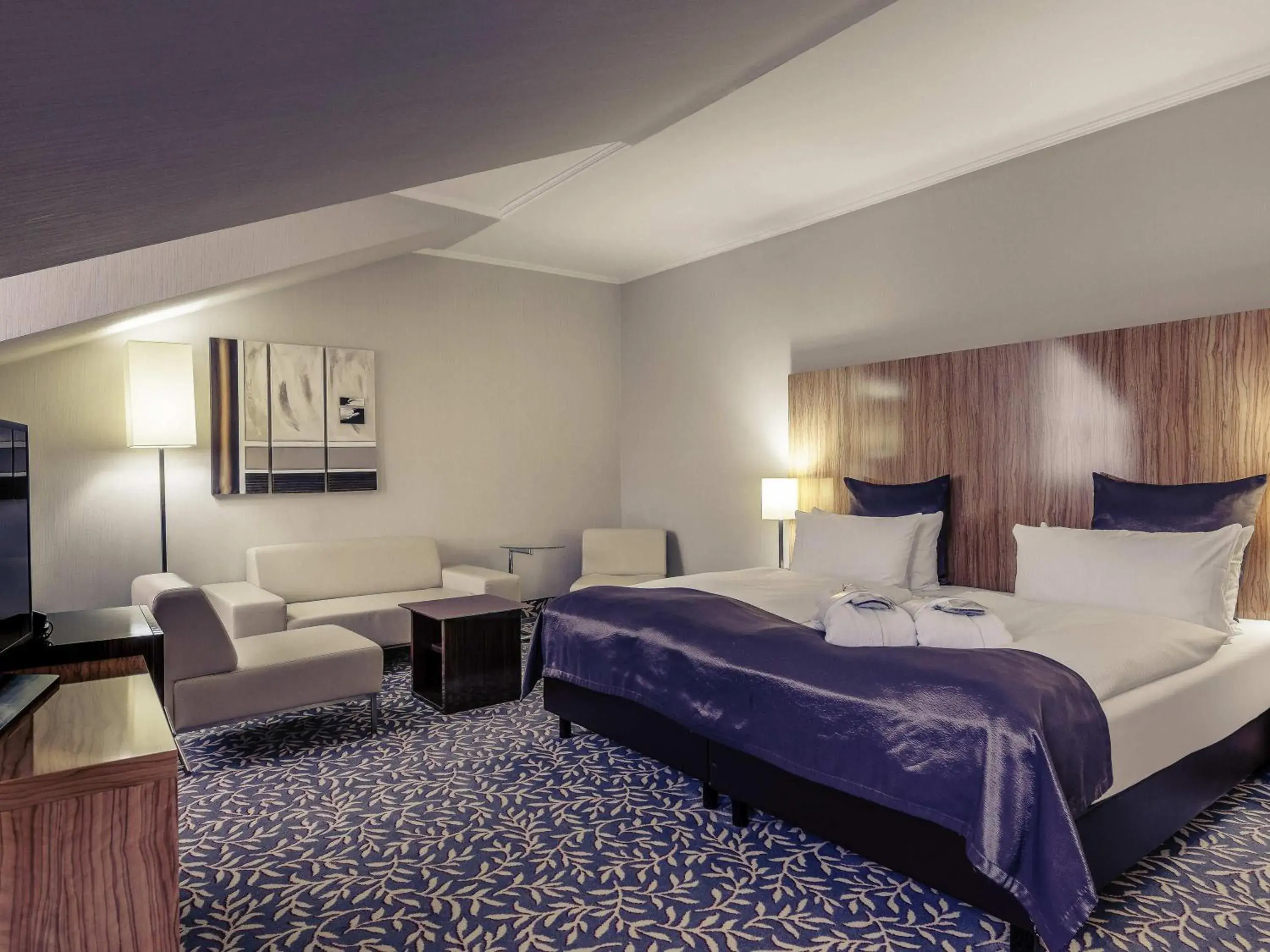 Privilege King Room in Mercure Hotel Wiesbaden City Privilege King Room in Mercure Hotel Wiesbaden City