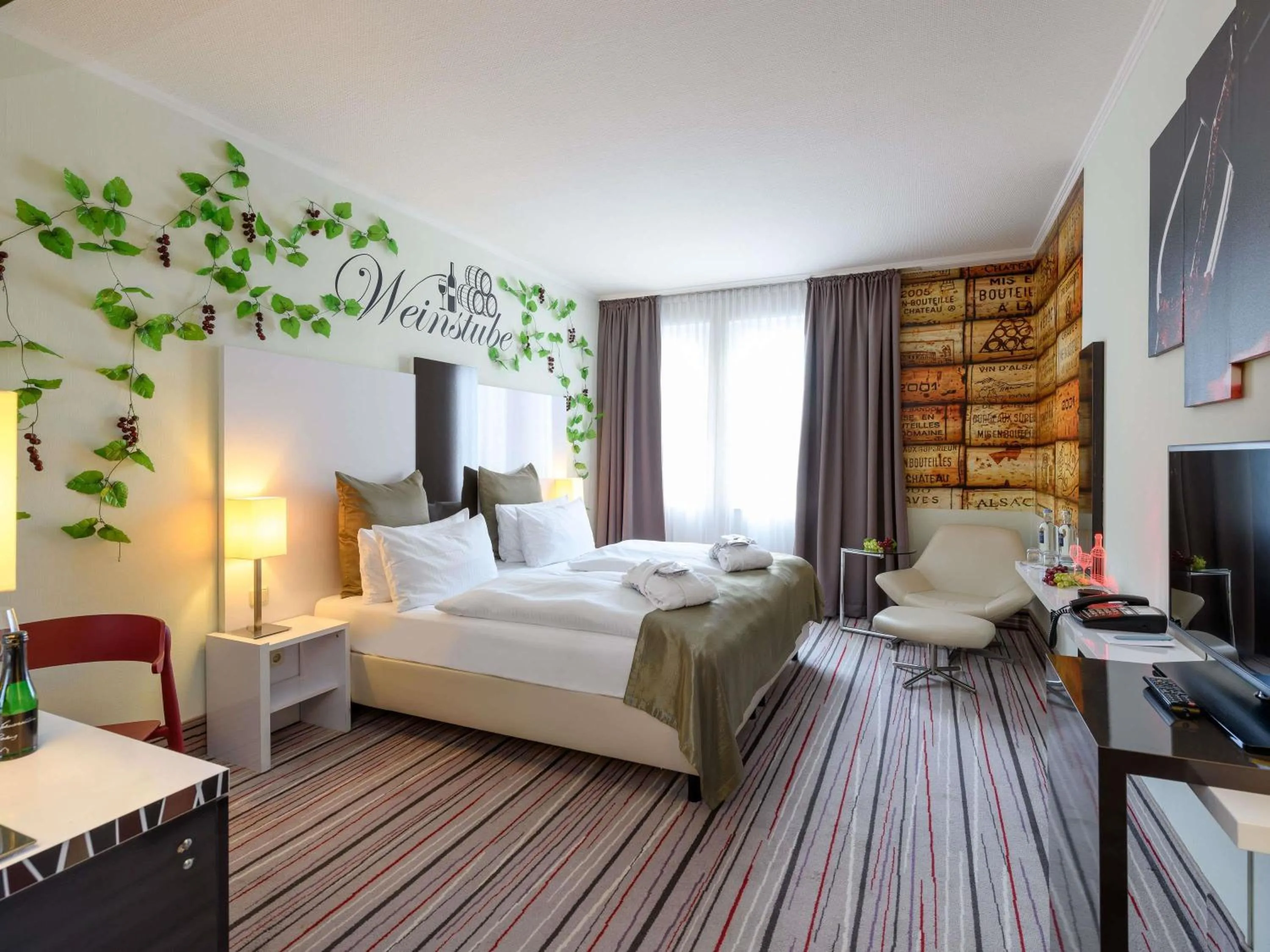 Other, Bed in Mercure Hotel Wiesbaden City