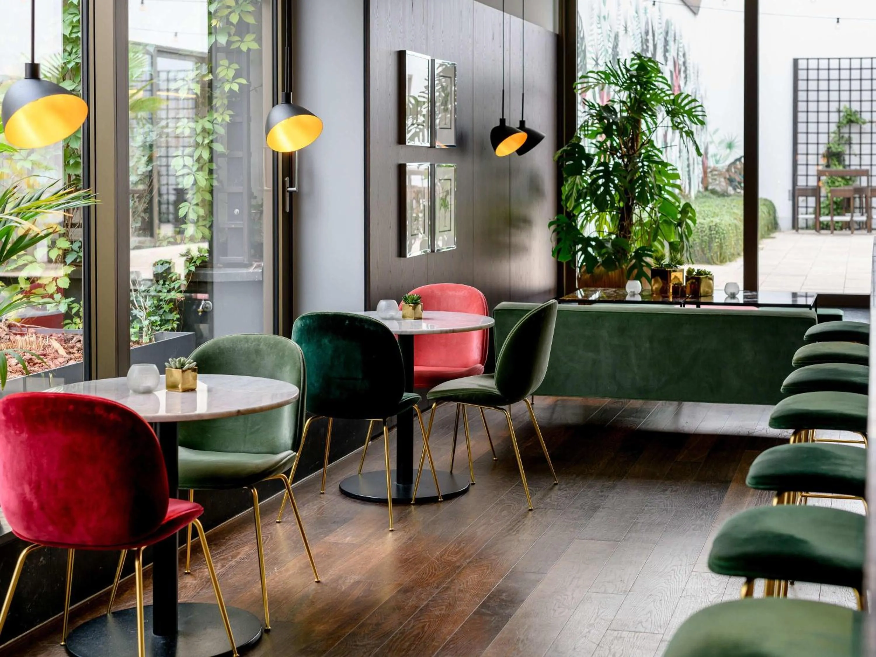 Lounge or bar in Mercure Hotel Wiesbaden City