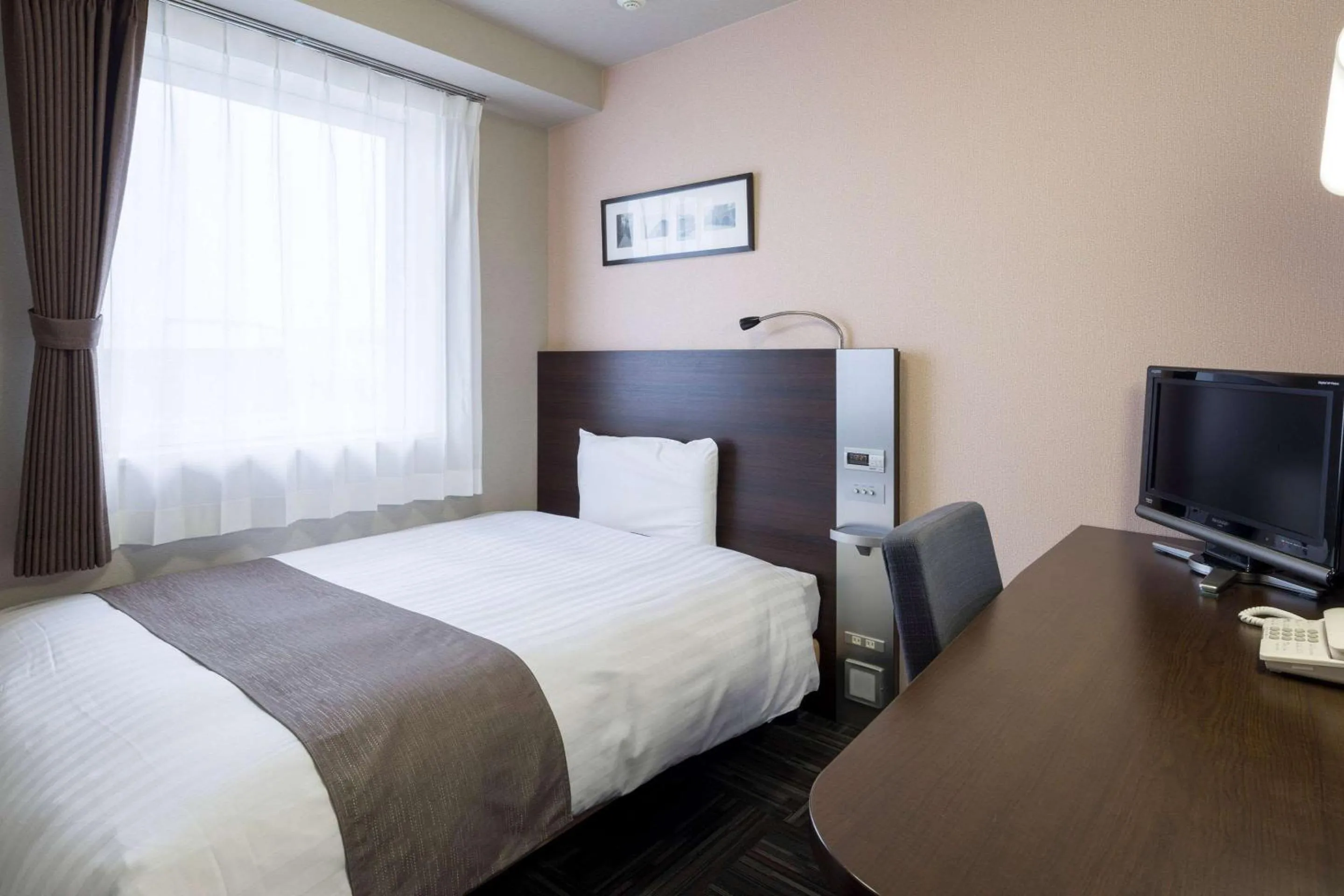 Double Room - single occupancy - Non-Smoking  in Comfort Hotel Tsubamesanjo