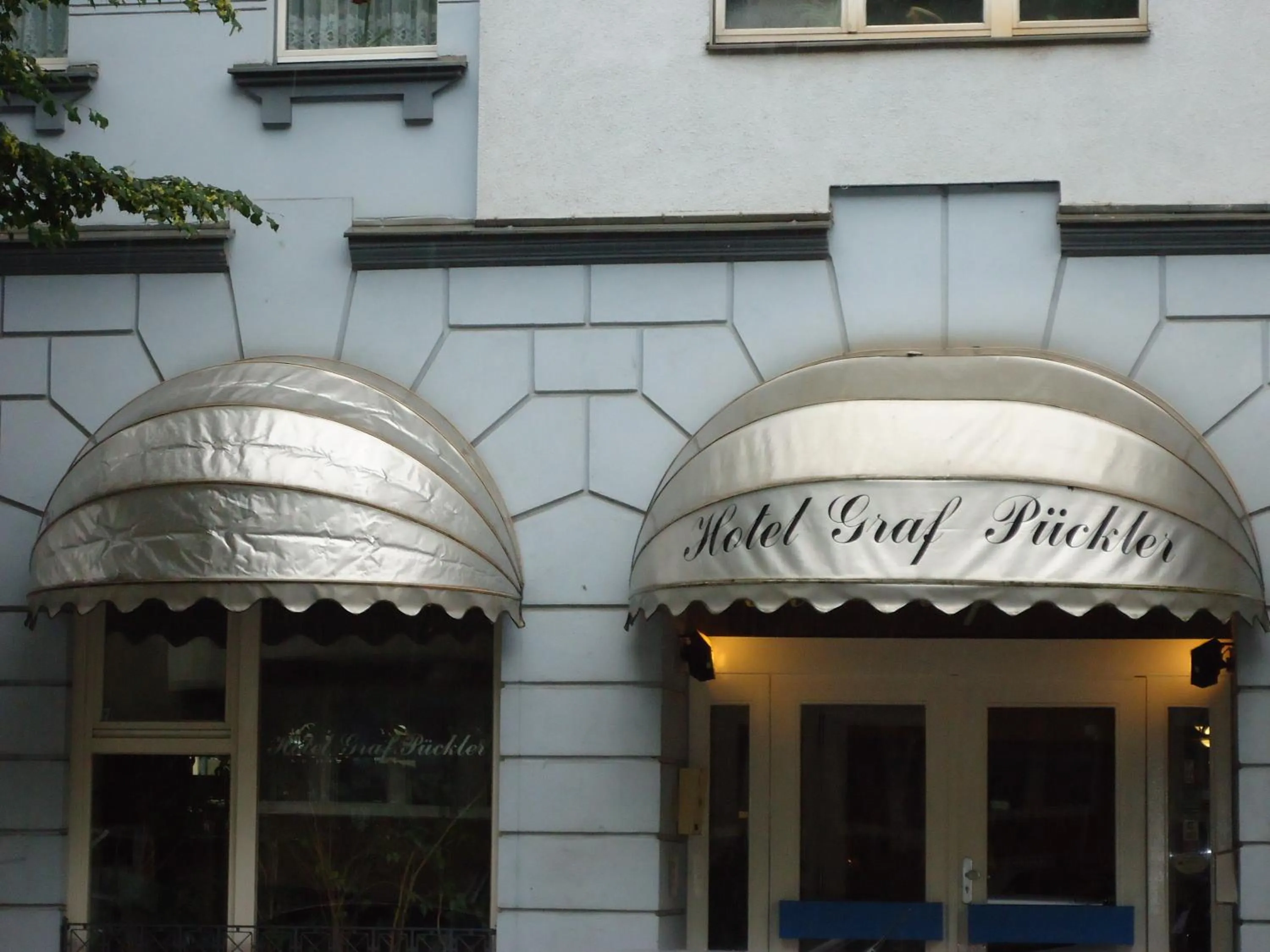 Facade/entrance in Hotel Graf Pückler