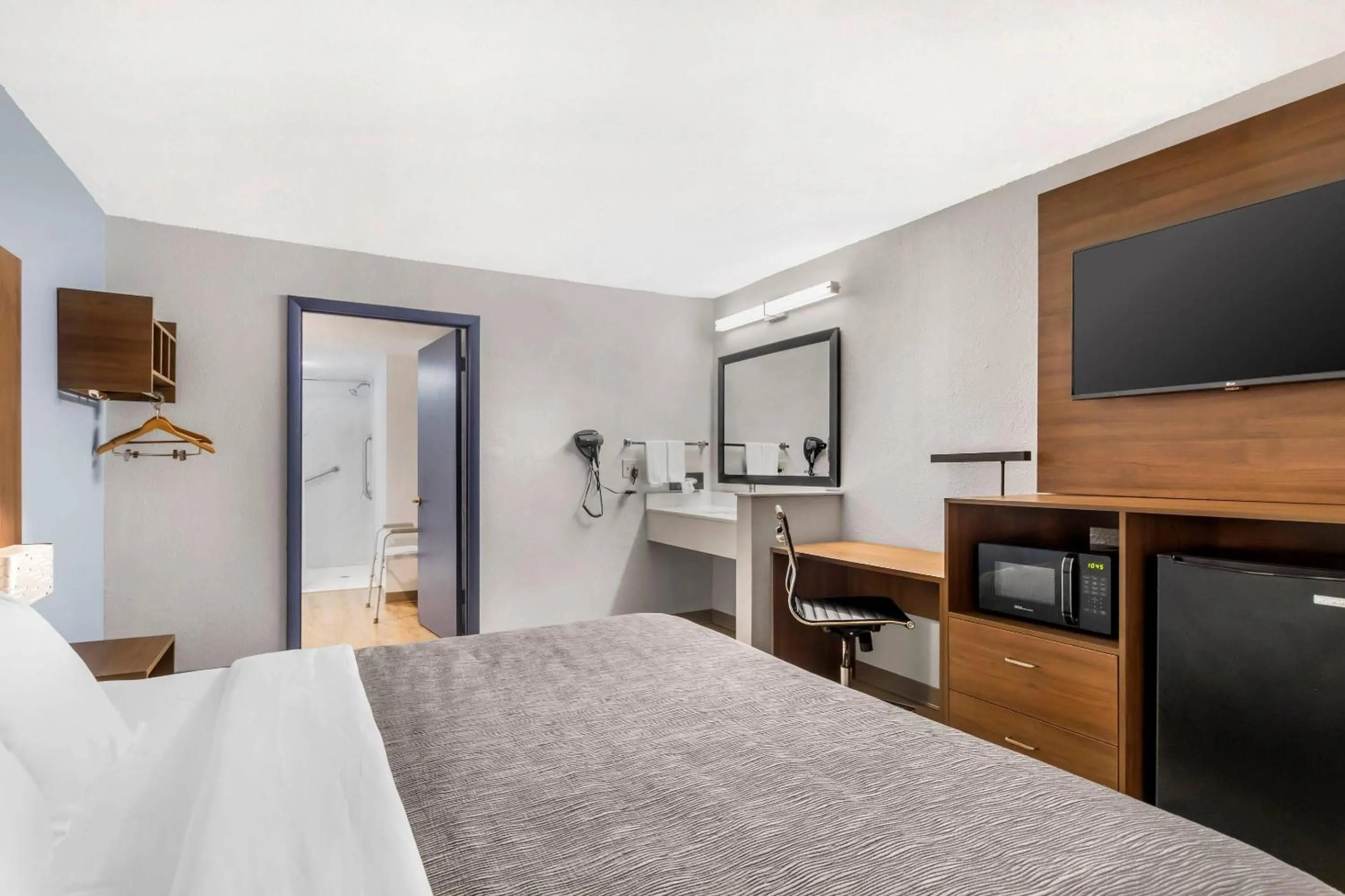 Bedroom, Bed in Quality Inn Madison - Huntsville