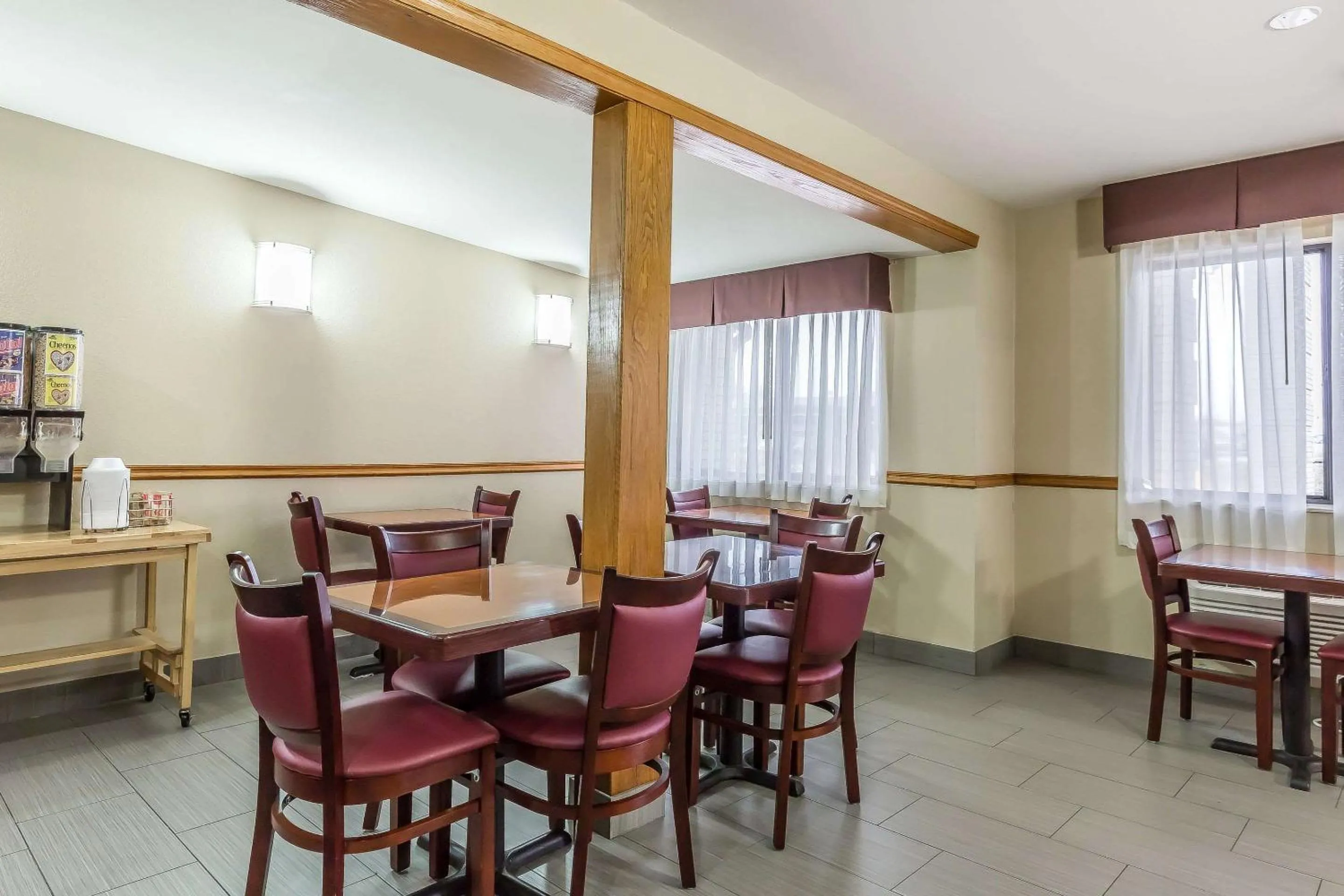 Restaurant/places to eat in Quality Inn Mount Vernon, IL