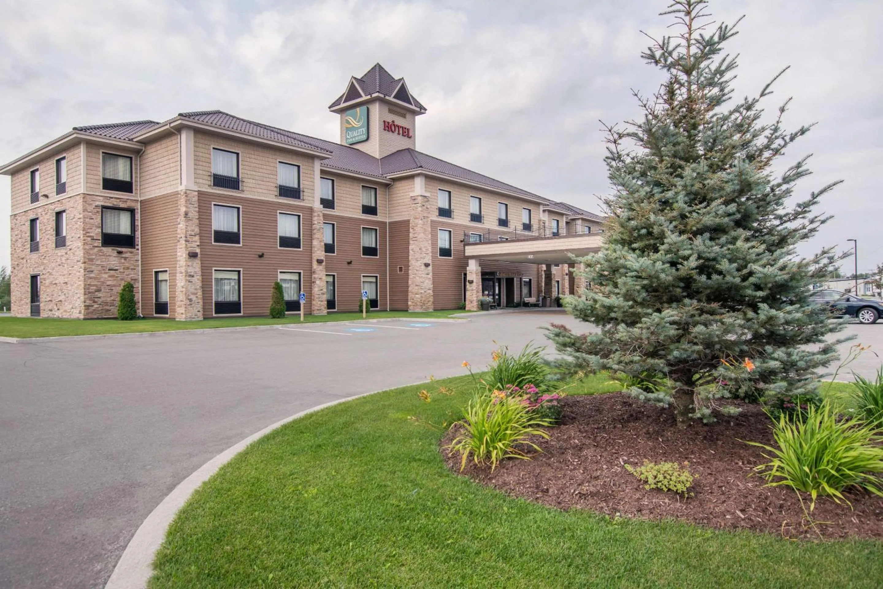 Property building in Quality Inn & Suites