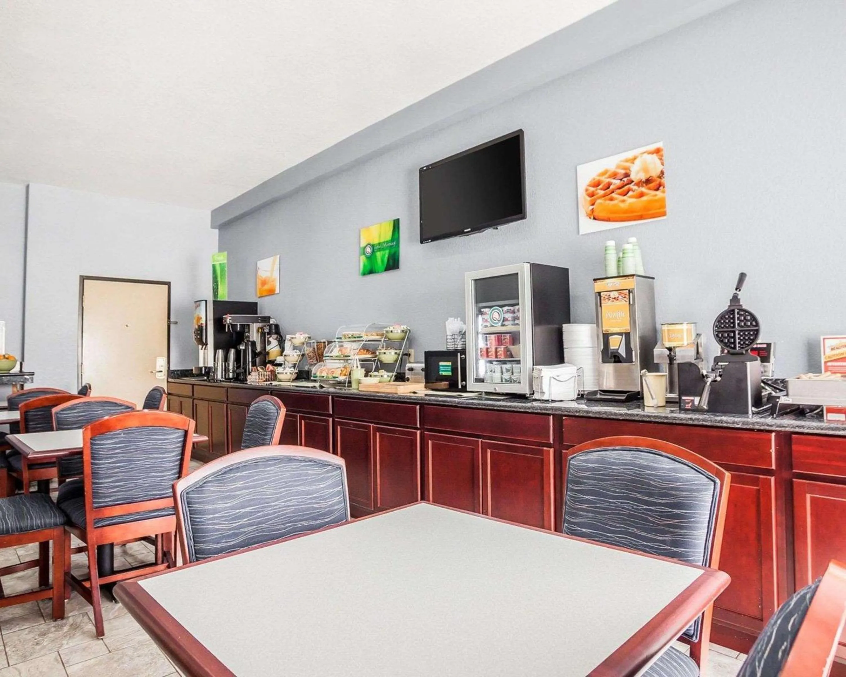 Restaurant/places to eat in Quality Inn & Suites Altoona - Des Moines