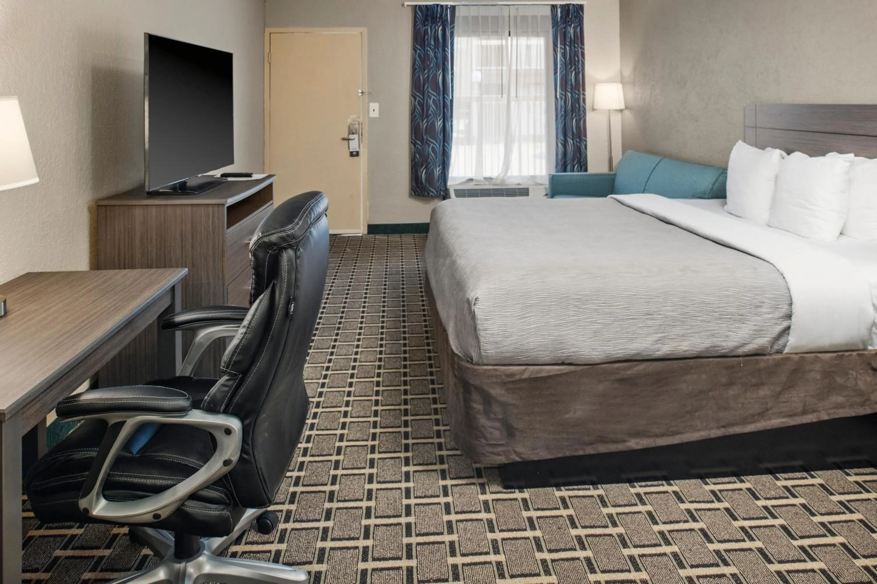 Bed in Quality Inn Kingsland