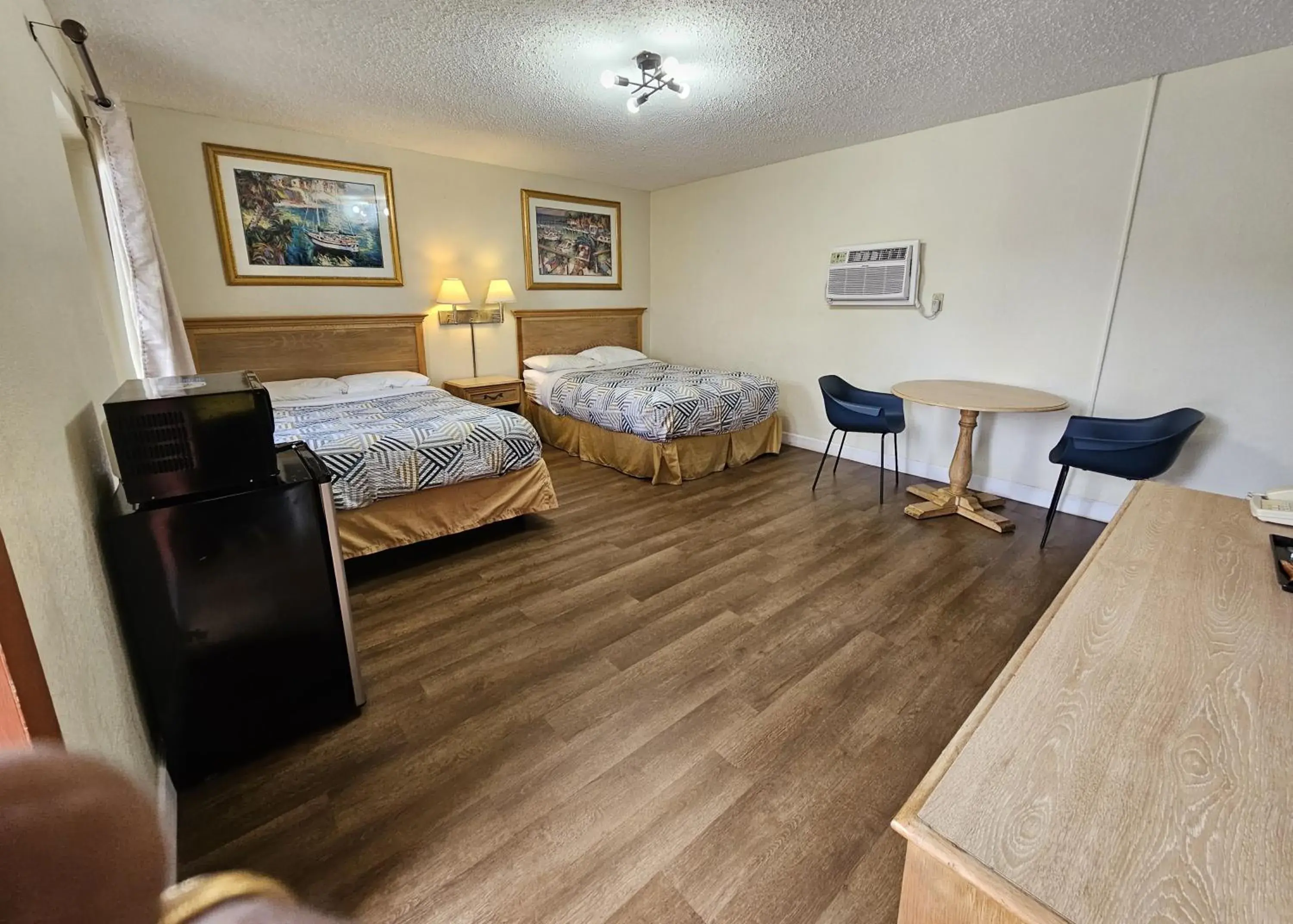 Double Room with Two Double Beds - Smoking in Rodeway Inn Fort Pierce US Highway 1 Double Room with Two Double Beds - Smoking in Rodeway Inn Fort Pierce US Highway 1