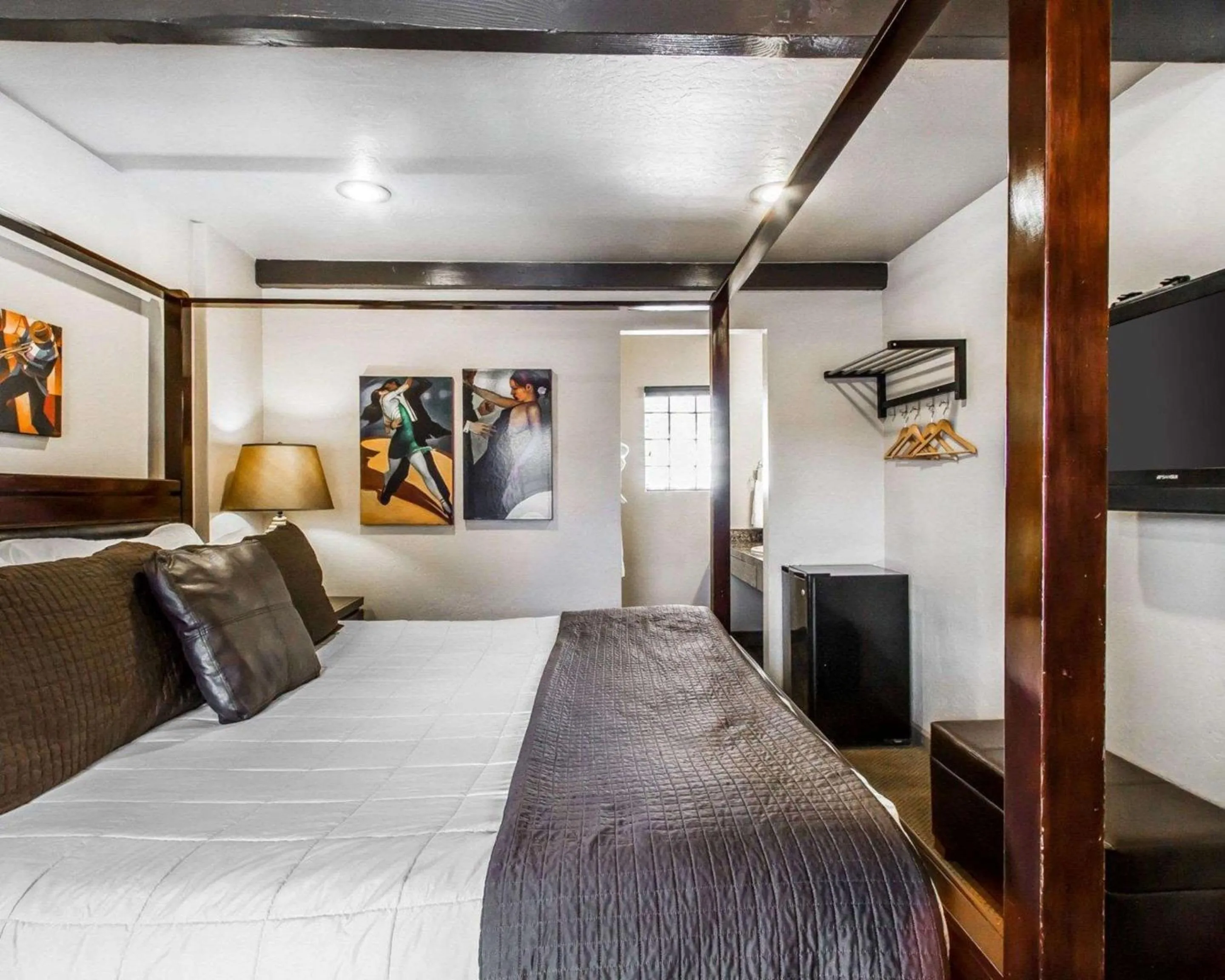 Bedroom, Bed in Rodeway Inn & Suites Williams Downtowner-Rte 66