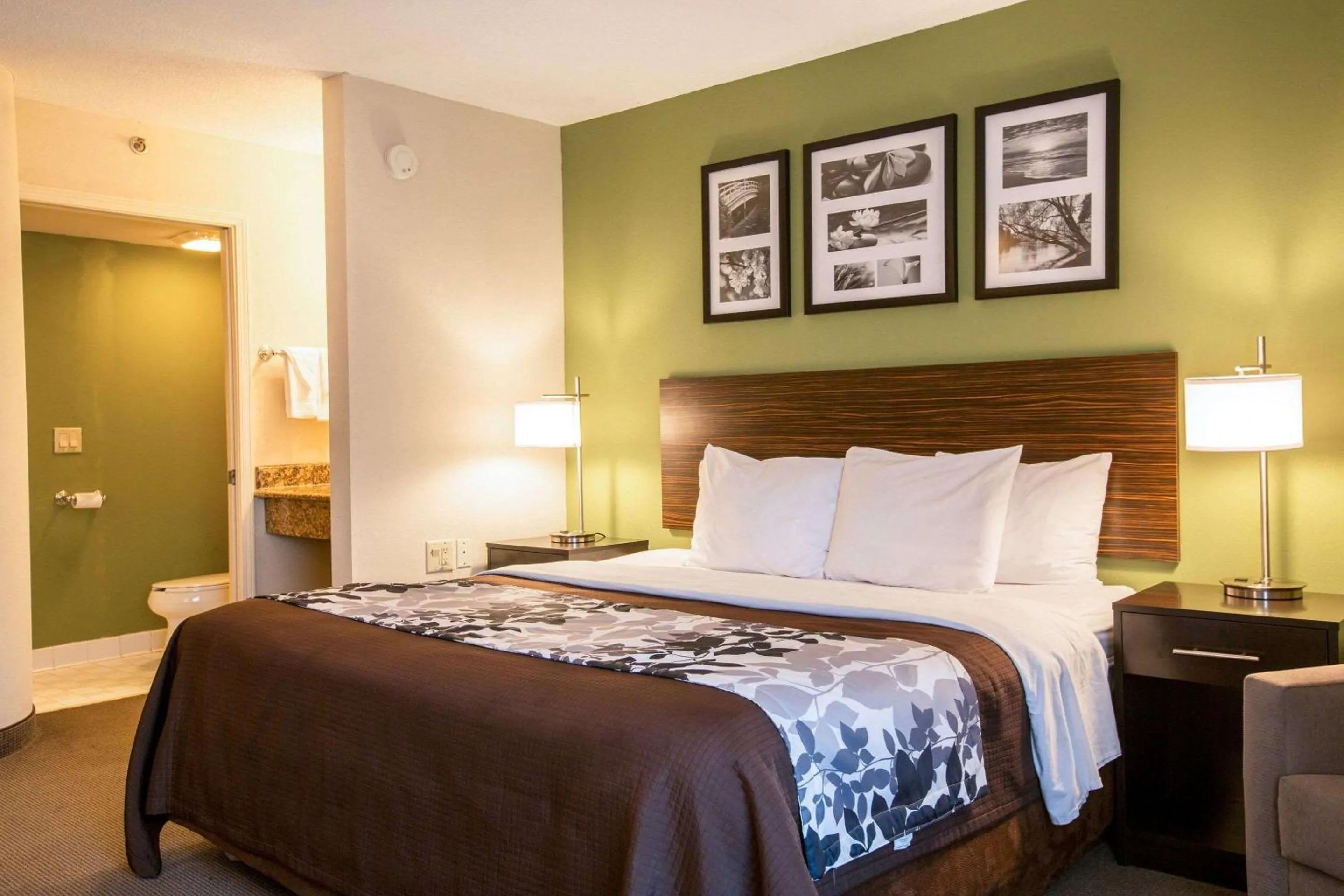 Property building, Bed in Sleep Inn Douglasville near Arbor Place