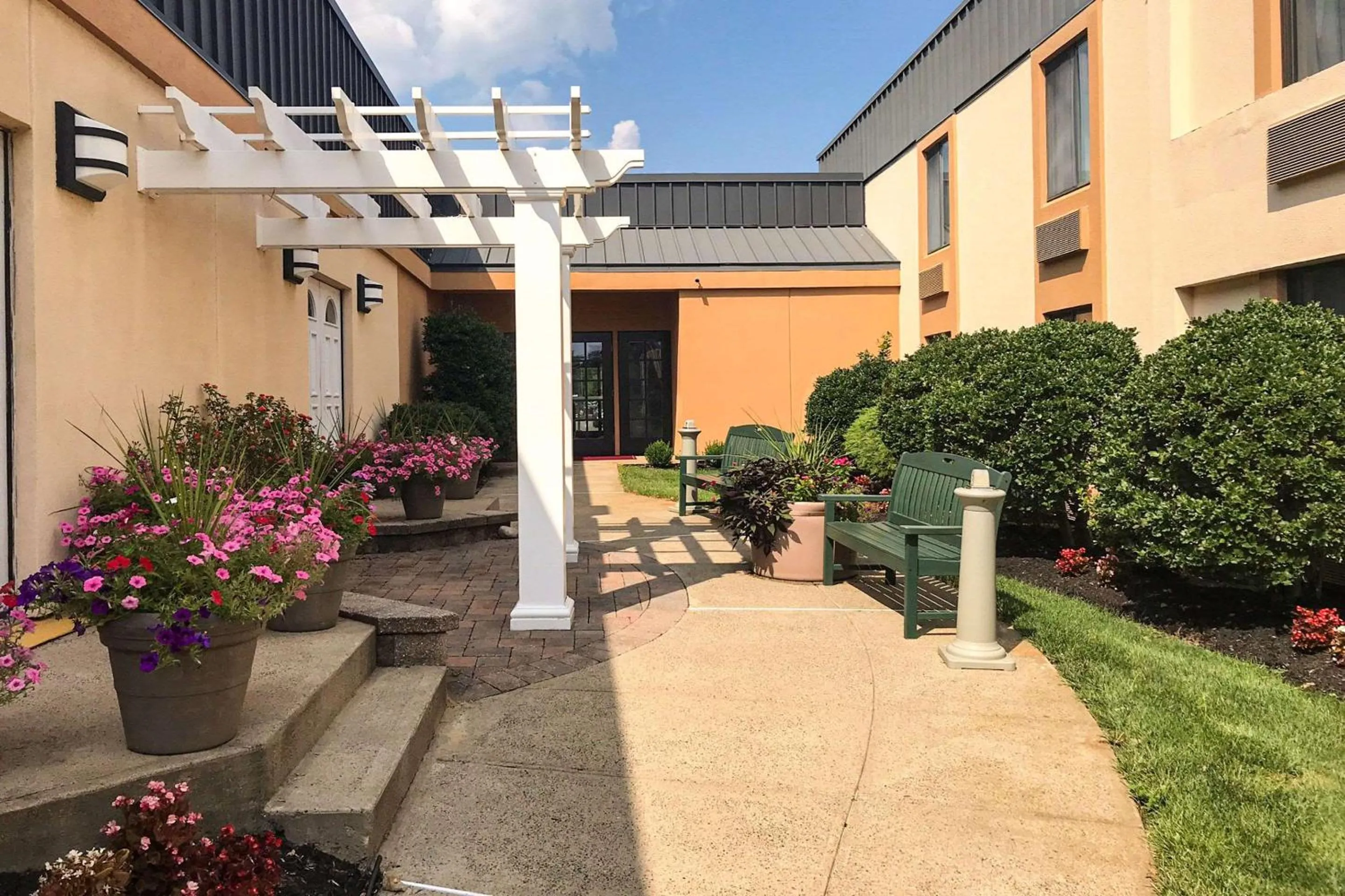 Property building in Clarion Hotel & Conference Center Toms River