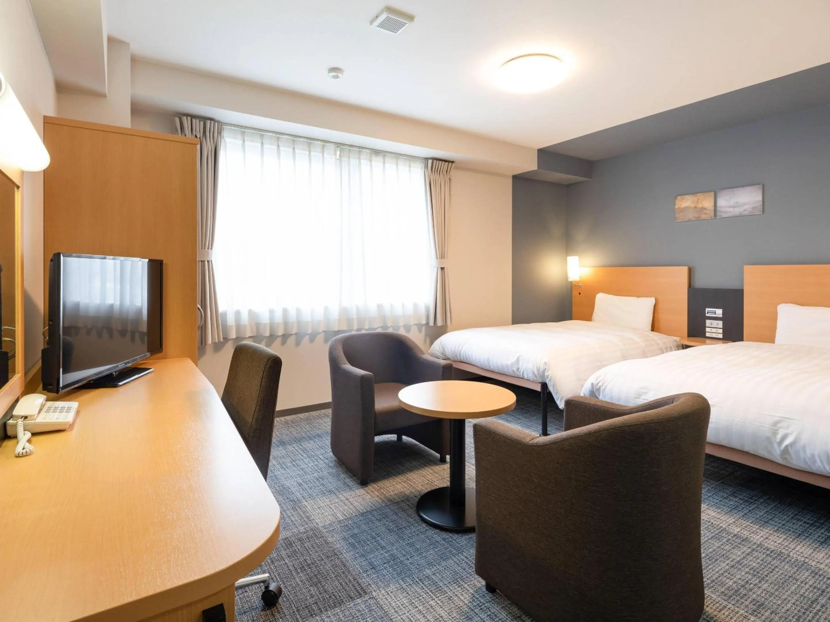 Bedroom, Bed in Comfort Hotel Hikone