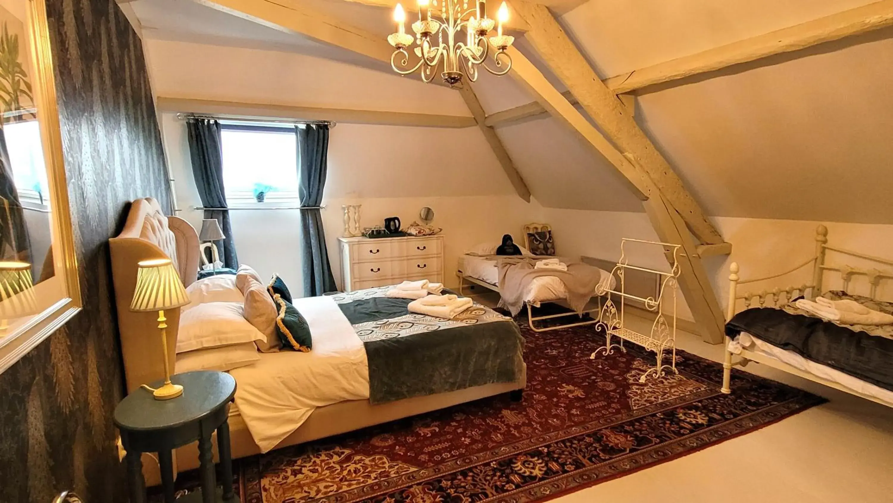 Superior King Room in Le Logis d'Epargnes B&B and Gite Superior King Room in Le Logis d'Epargnes B&B and Gite