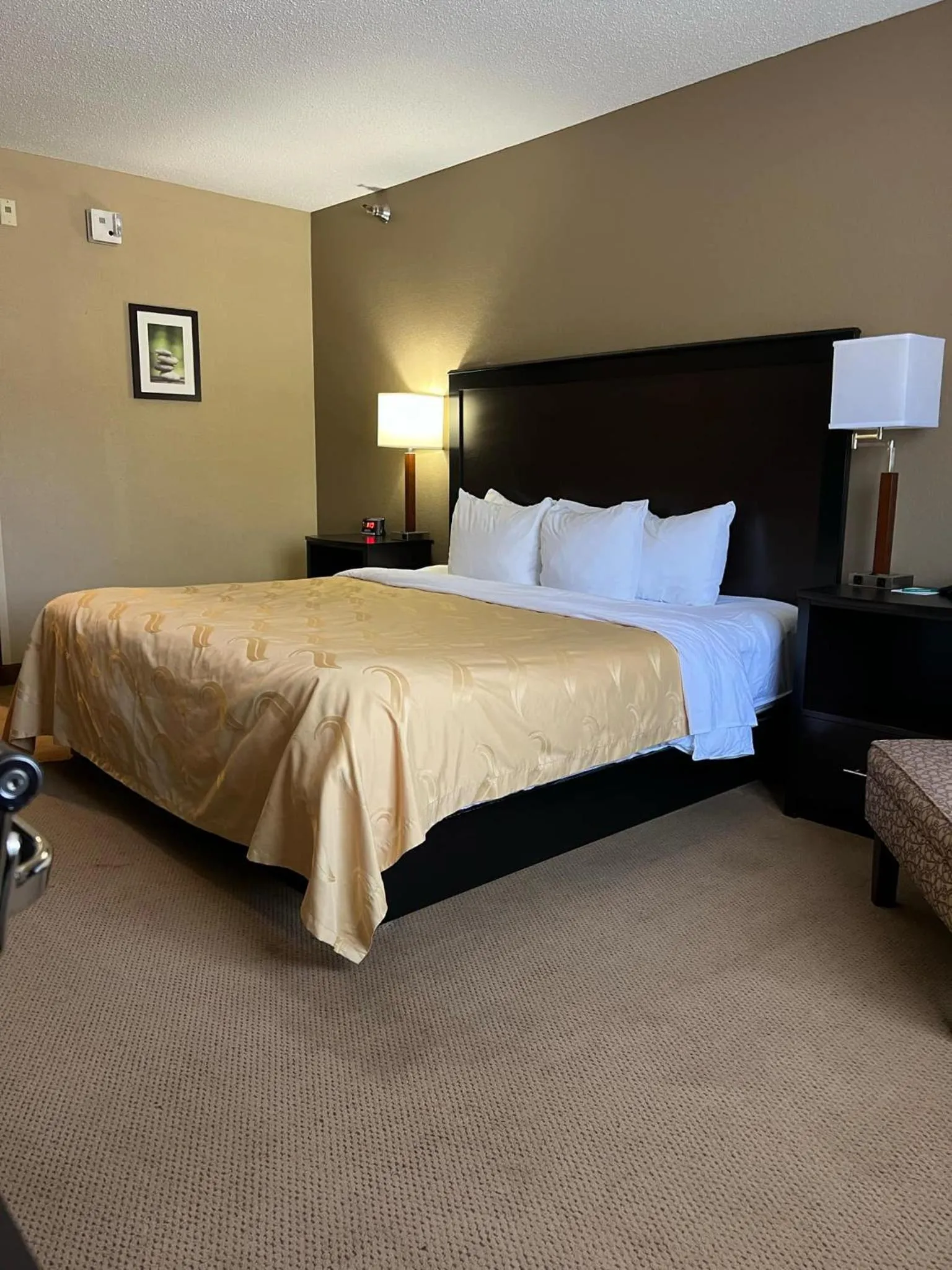 Bedroom, Bed in Quality Inn