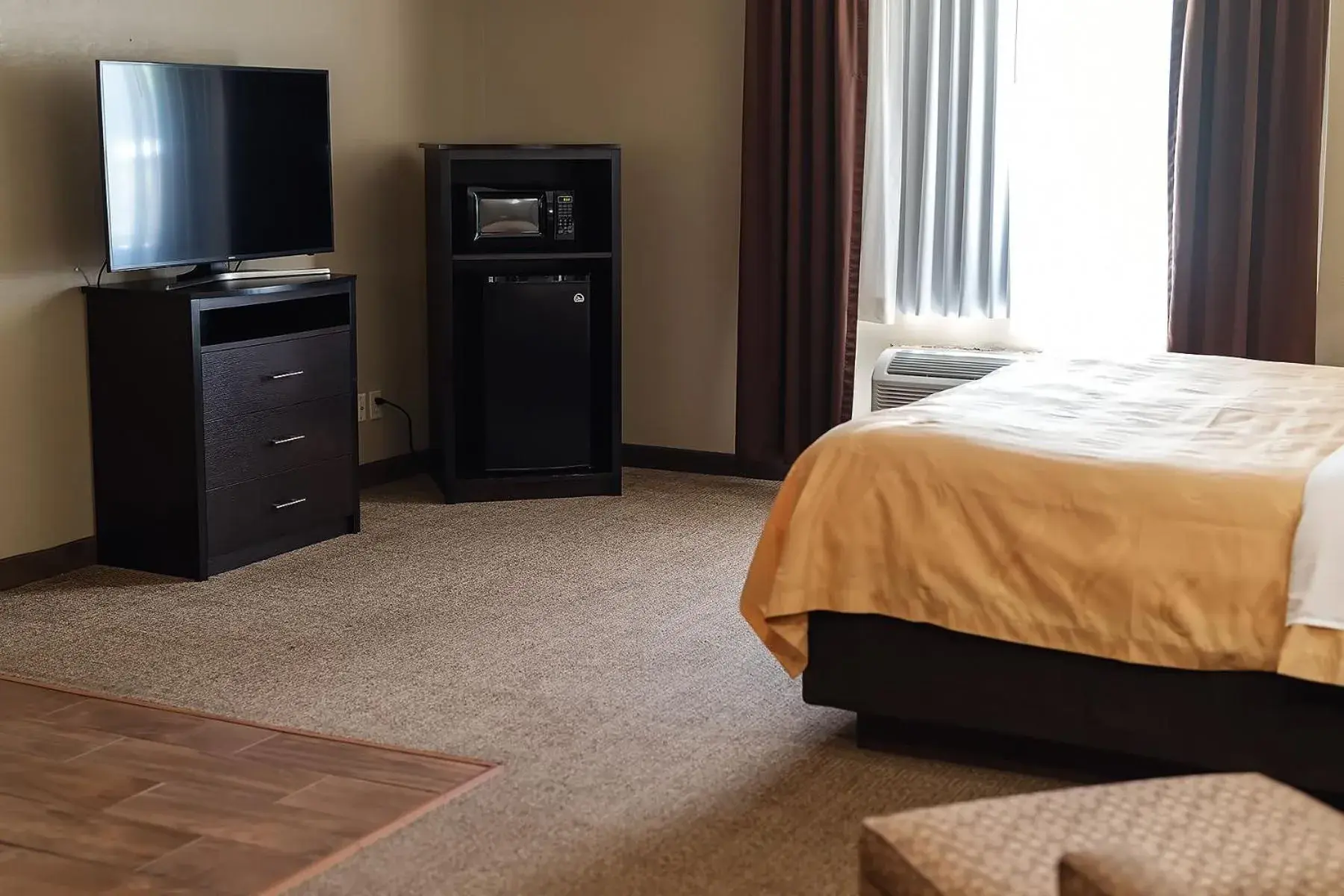 King Suite - Non-Smoking in Quality Inn King Suite - Non-Smoking in Quality Inn