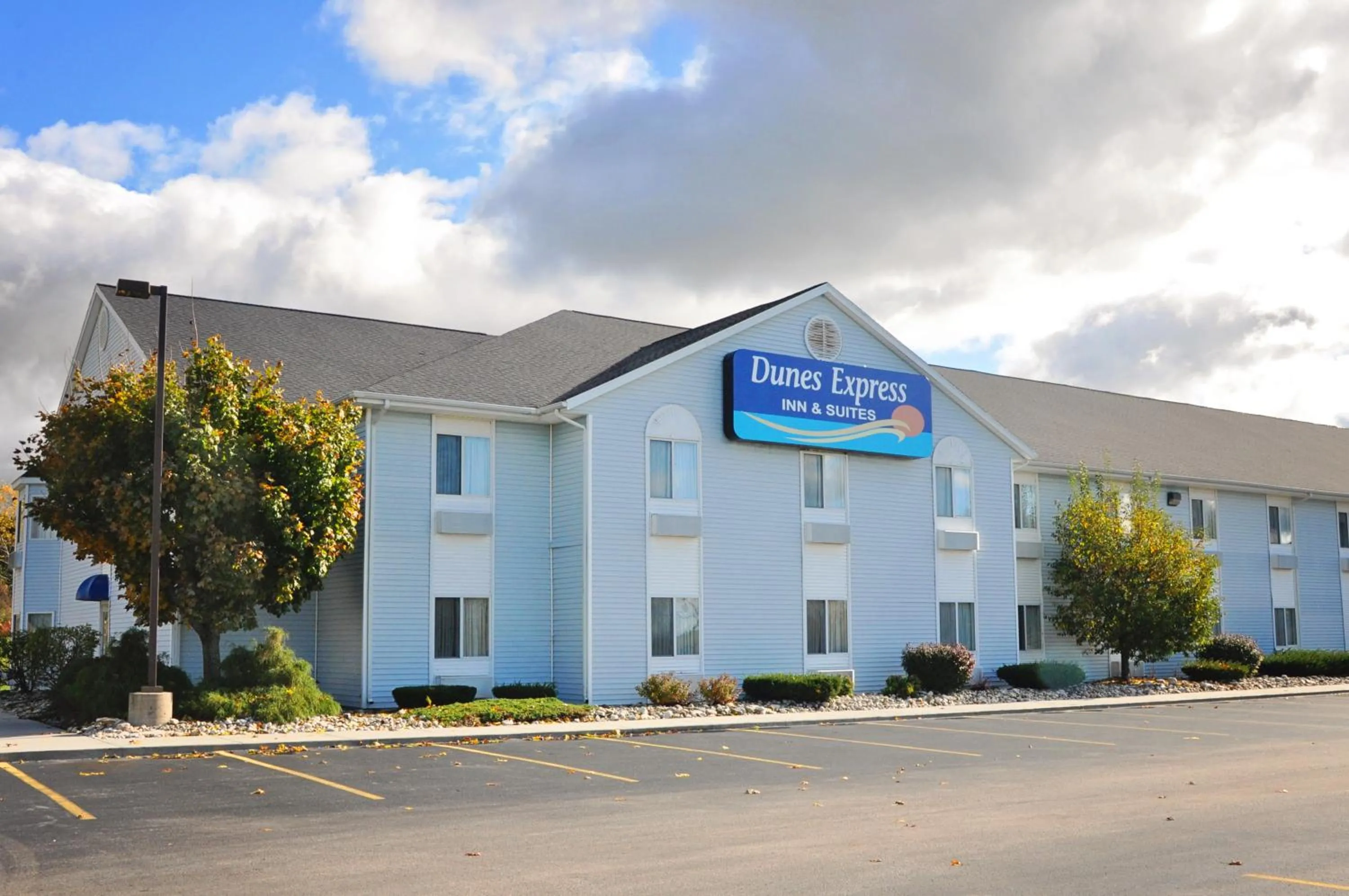 Property building in Dunes Express Inn and Suites