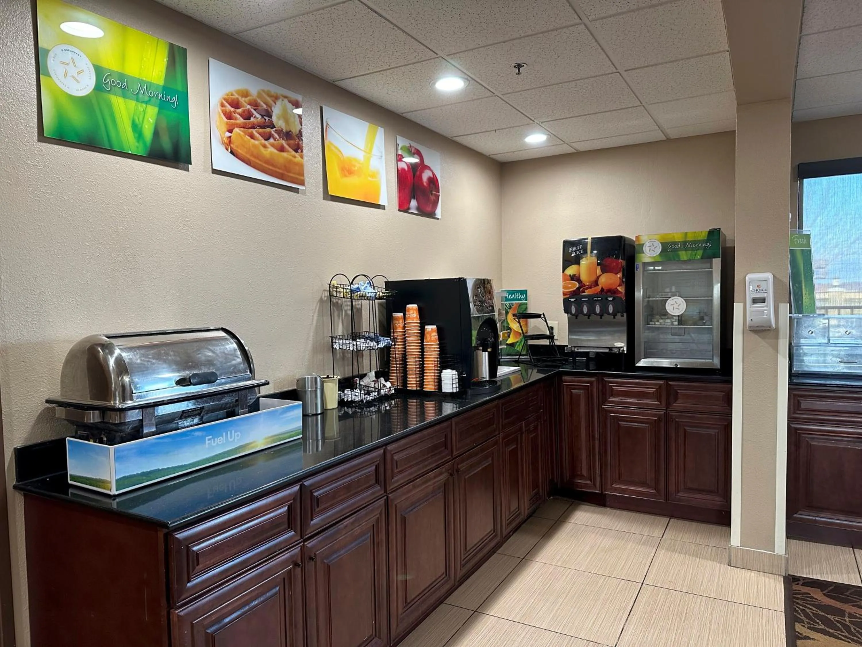 Breakfast in Quality Inn Perryville I-55