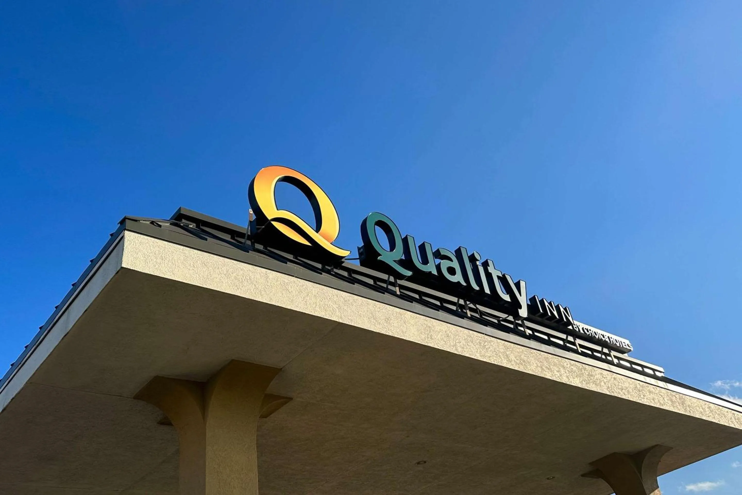 Property building in Quality Inn Perryville I-55