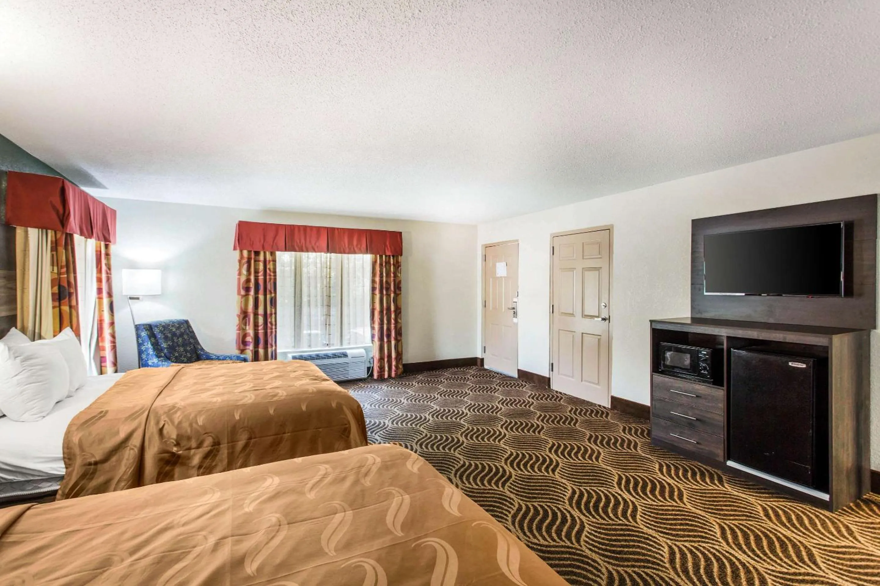 Bedroom, Bed in Quality Inn Black Mountain-Asheville East
