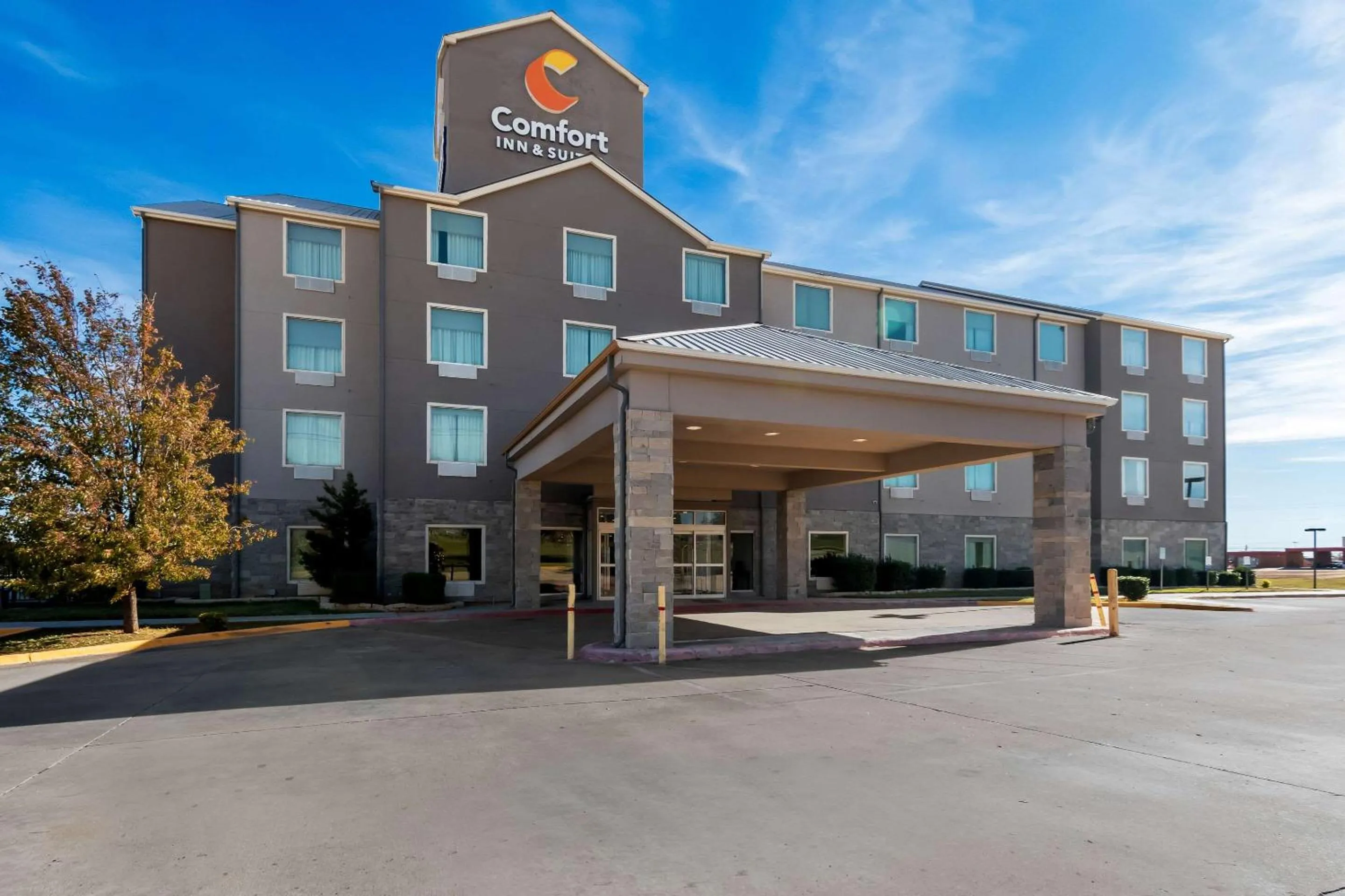 Property building in Comfort Inn & Suites Elk City South