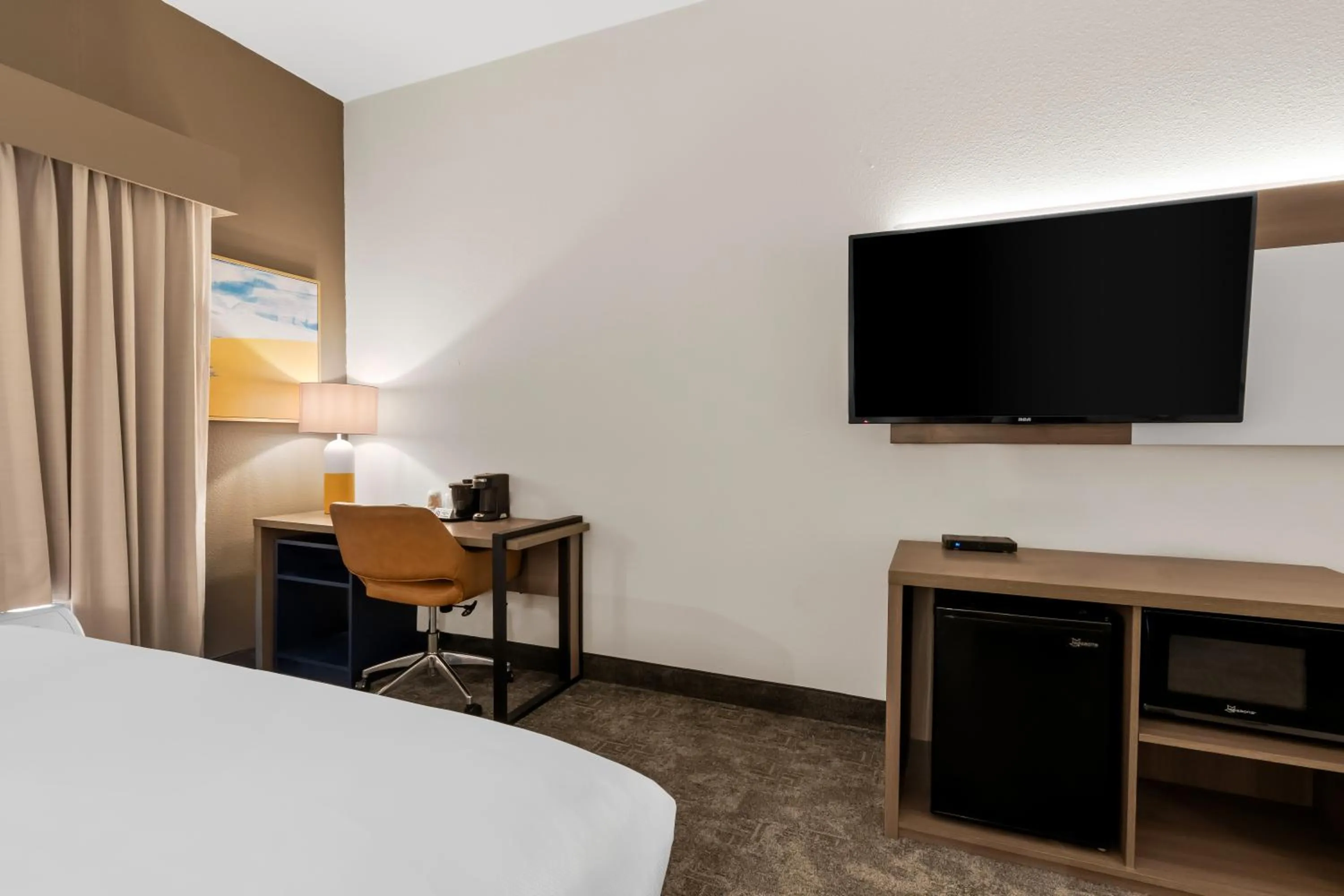 Bedroom, Bed in Comfort Inn & Suites Elk City South