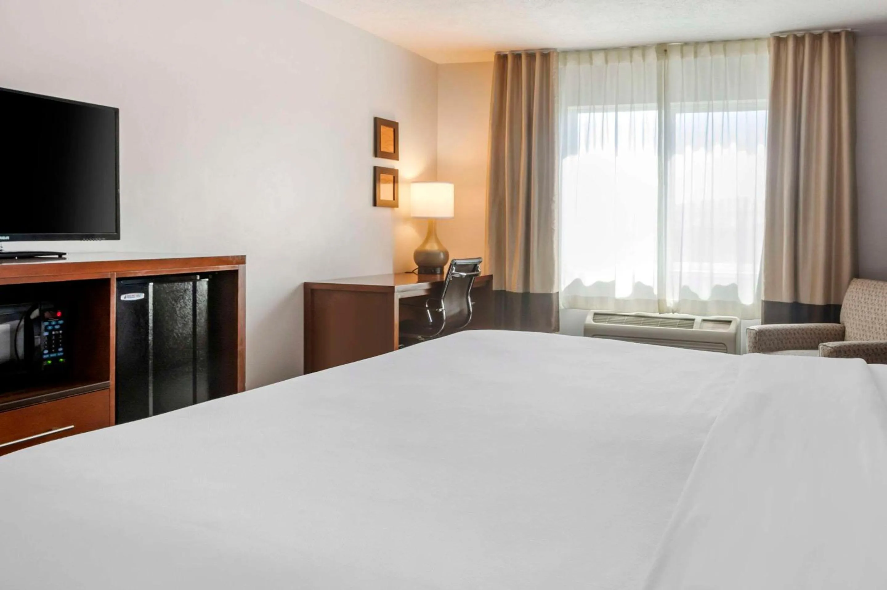 Bedroom, Bed in Comfort Inn & Suites Beaver - Interstate 15 North