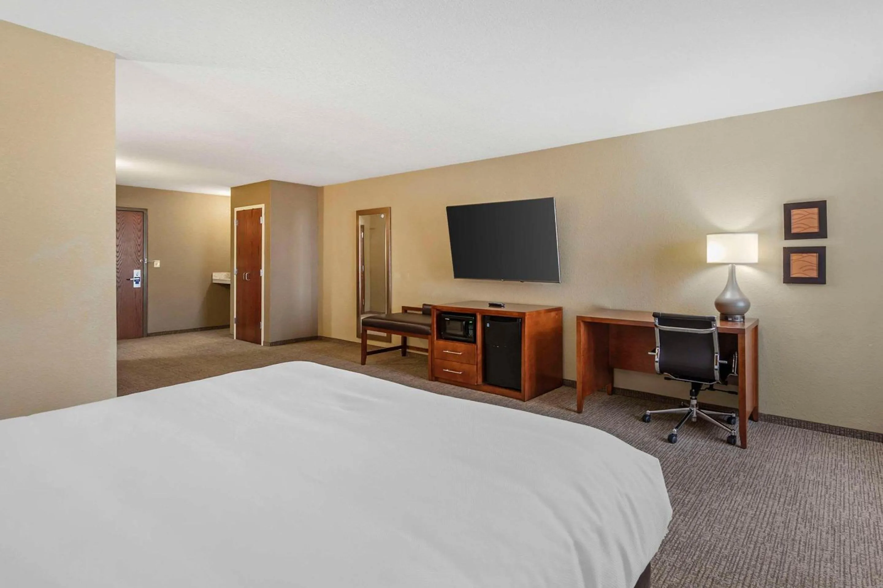 Bedroom, Bed in Comfort Inn & Suites