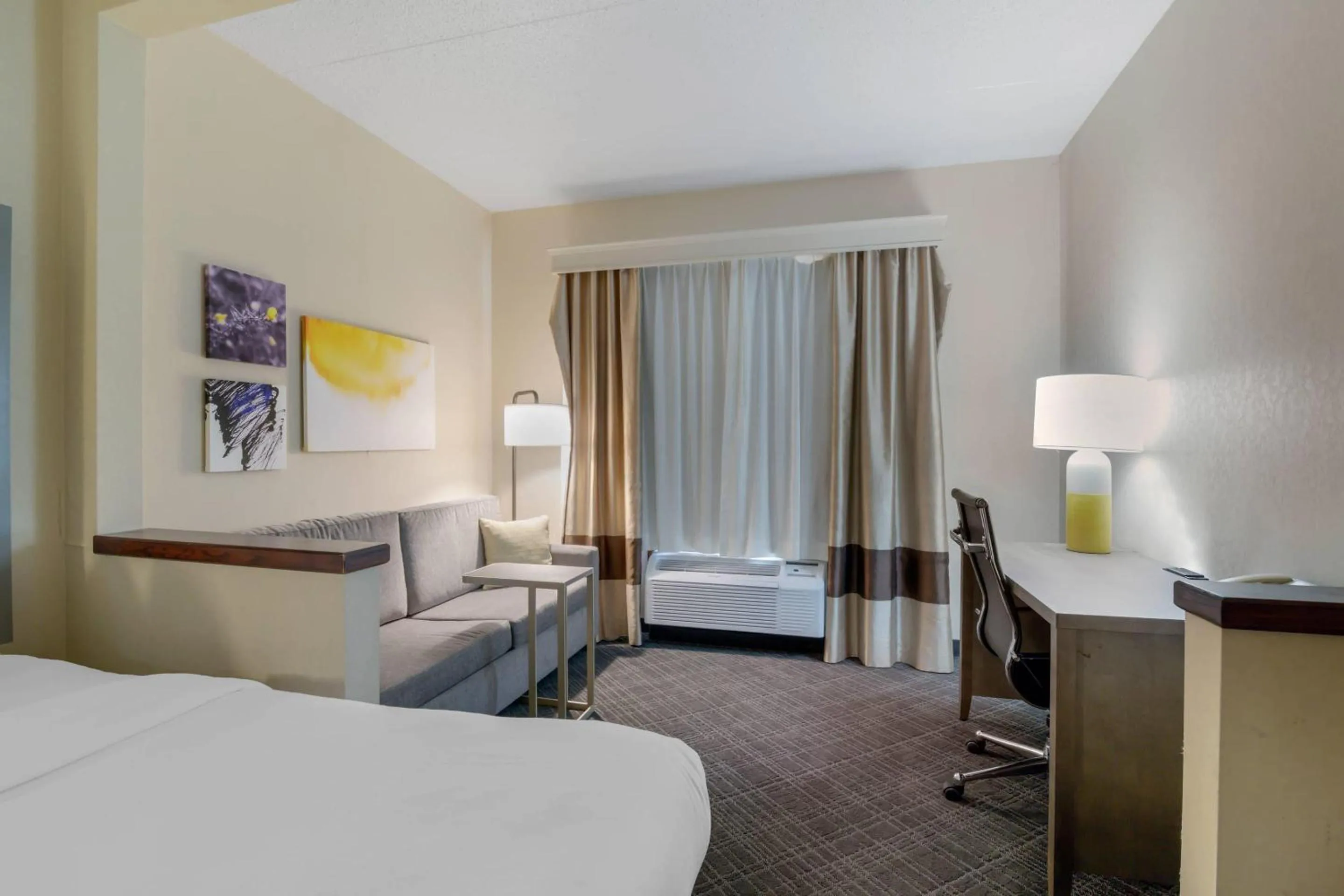 Bedroom, Bed in Comfort Inn Bismarck