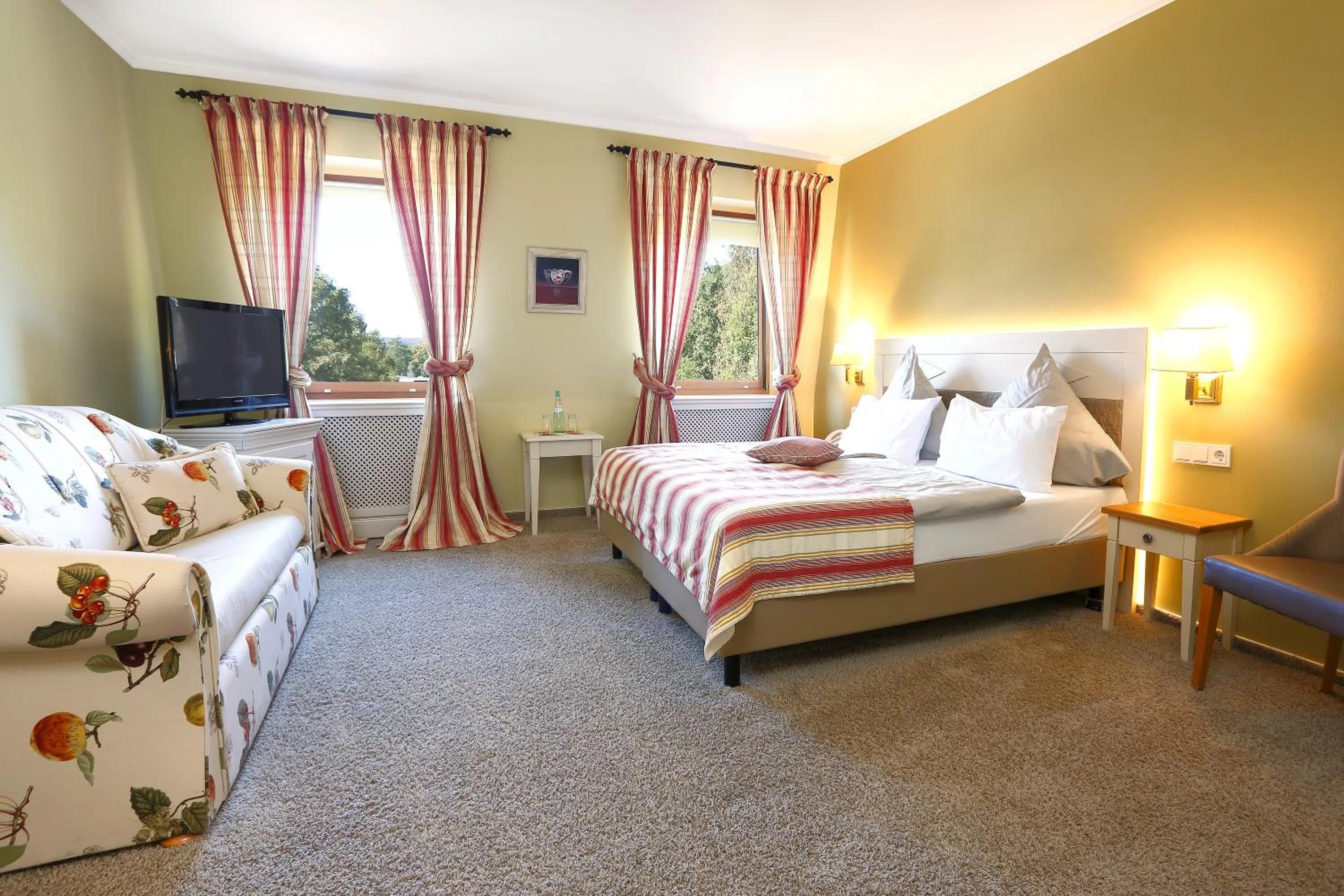 TV and multimedia, Bed in Blesius Garten