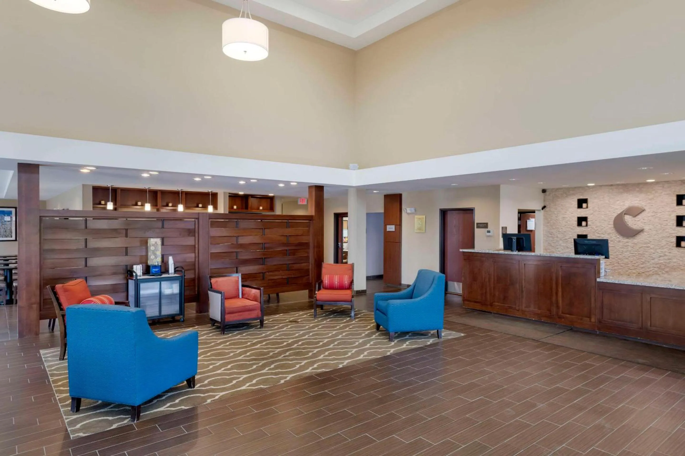 Lobby or reception in Comfort Suites & Conference Center
