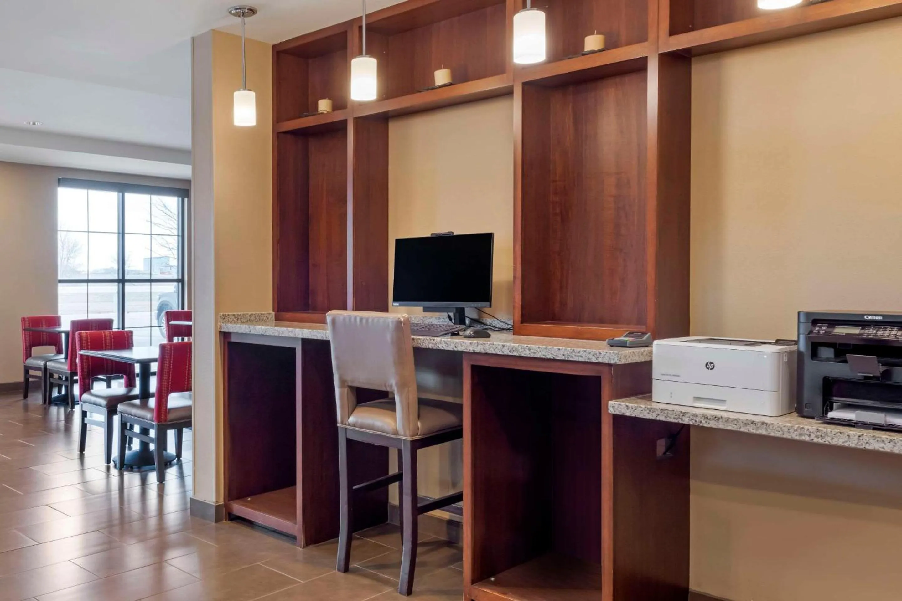 Business facilities in Comfort Suites & Conference Center