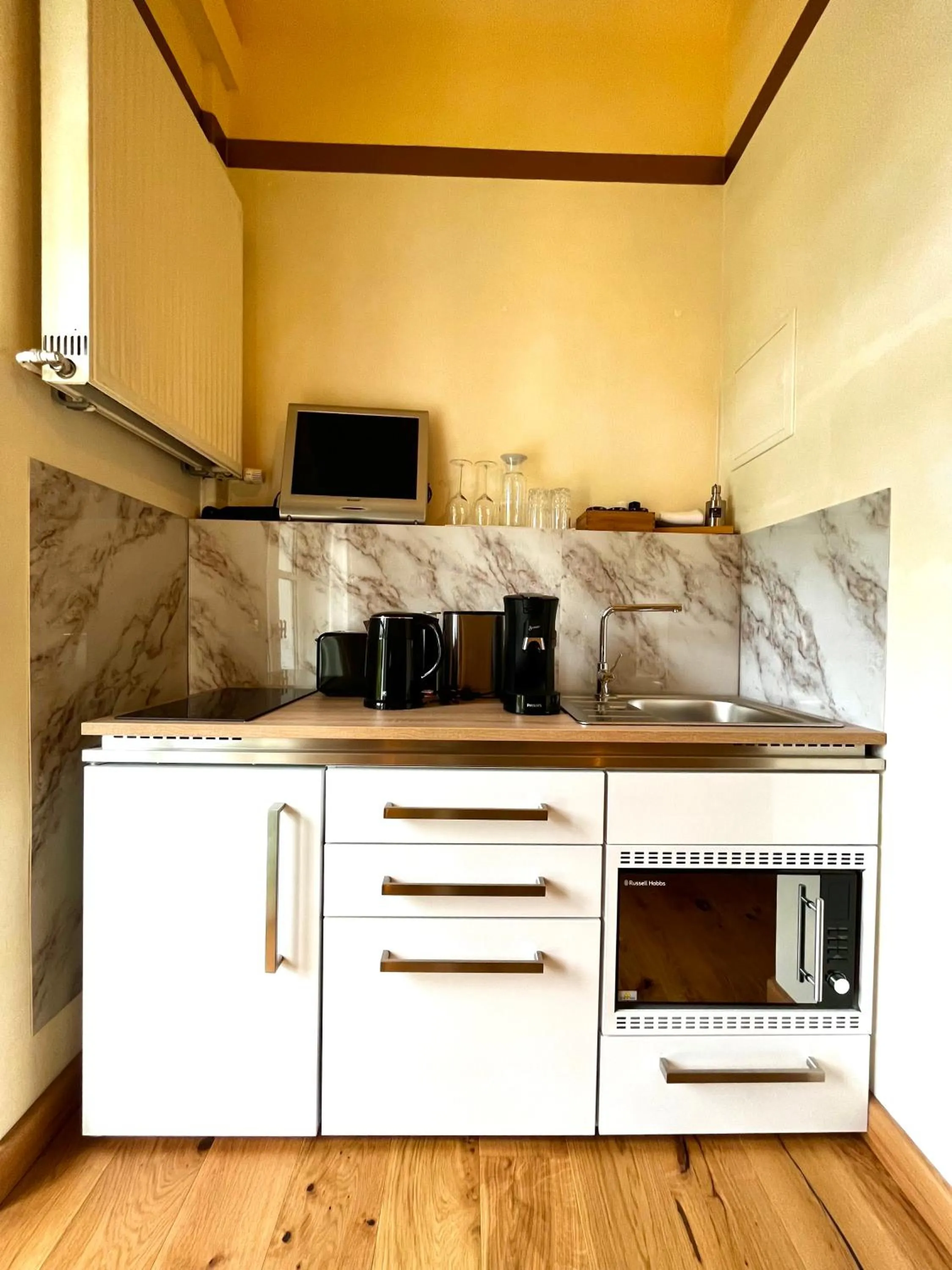 Kitchen or kitchenette in PARK VILLA zentral am Mittelrhein Zimmer&Apartments Self check in Aparthotel