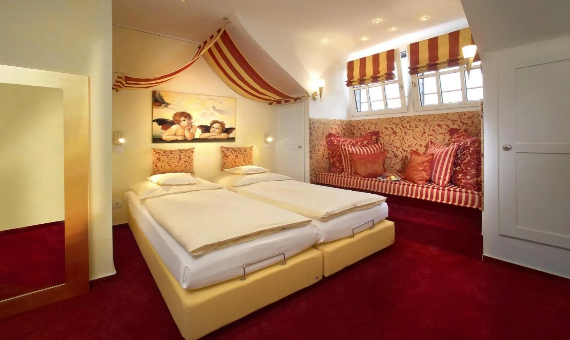 Photo of the whole room, Bed in PARK VILLA zentral am Mittelrhein Zimmer&Apartments Self check in Aparthotel