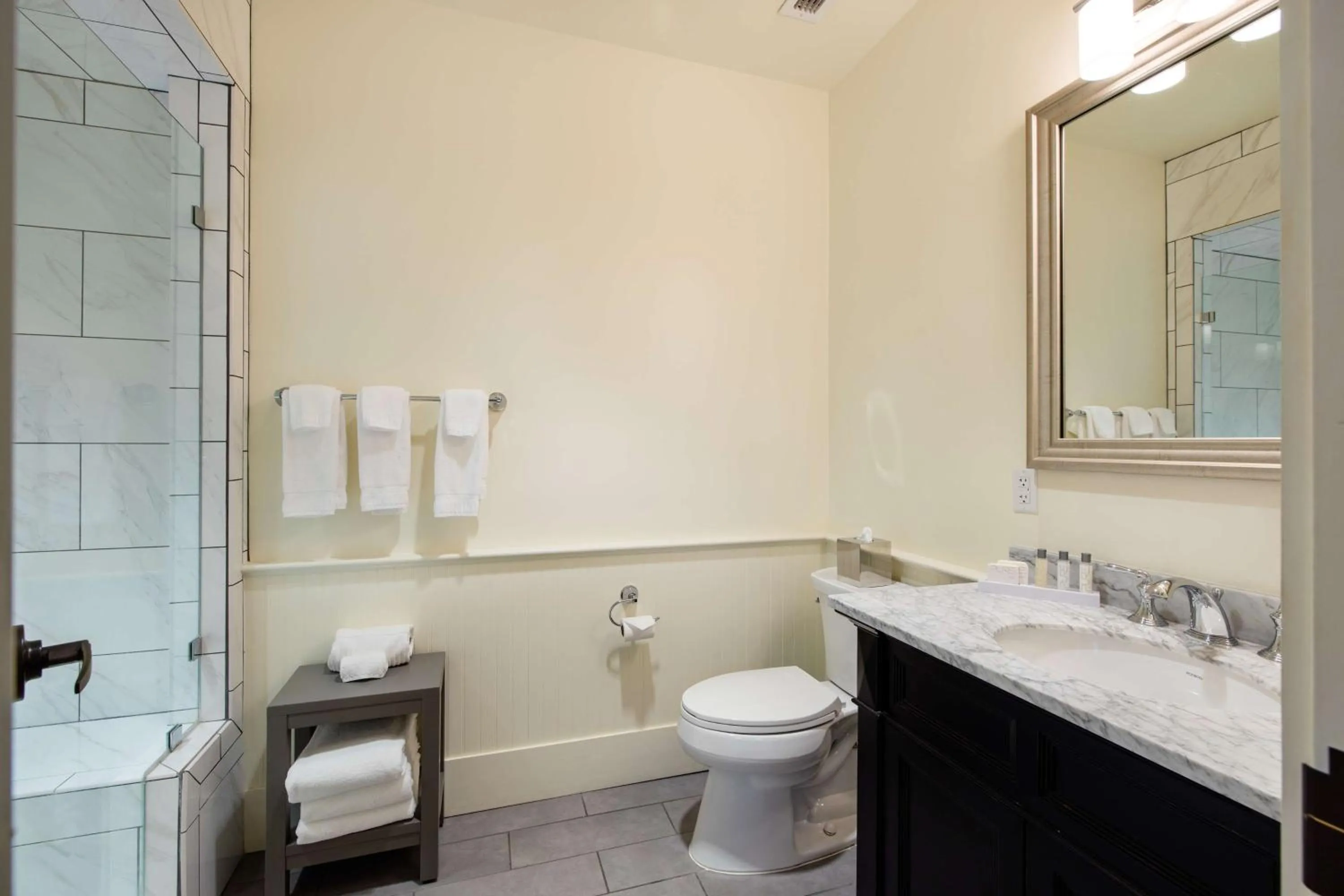 Bathroom in Hotel Florence, Tapestry Collection by Hilton