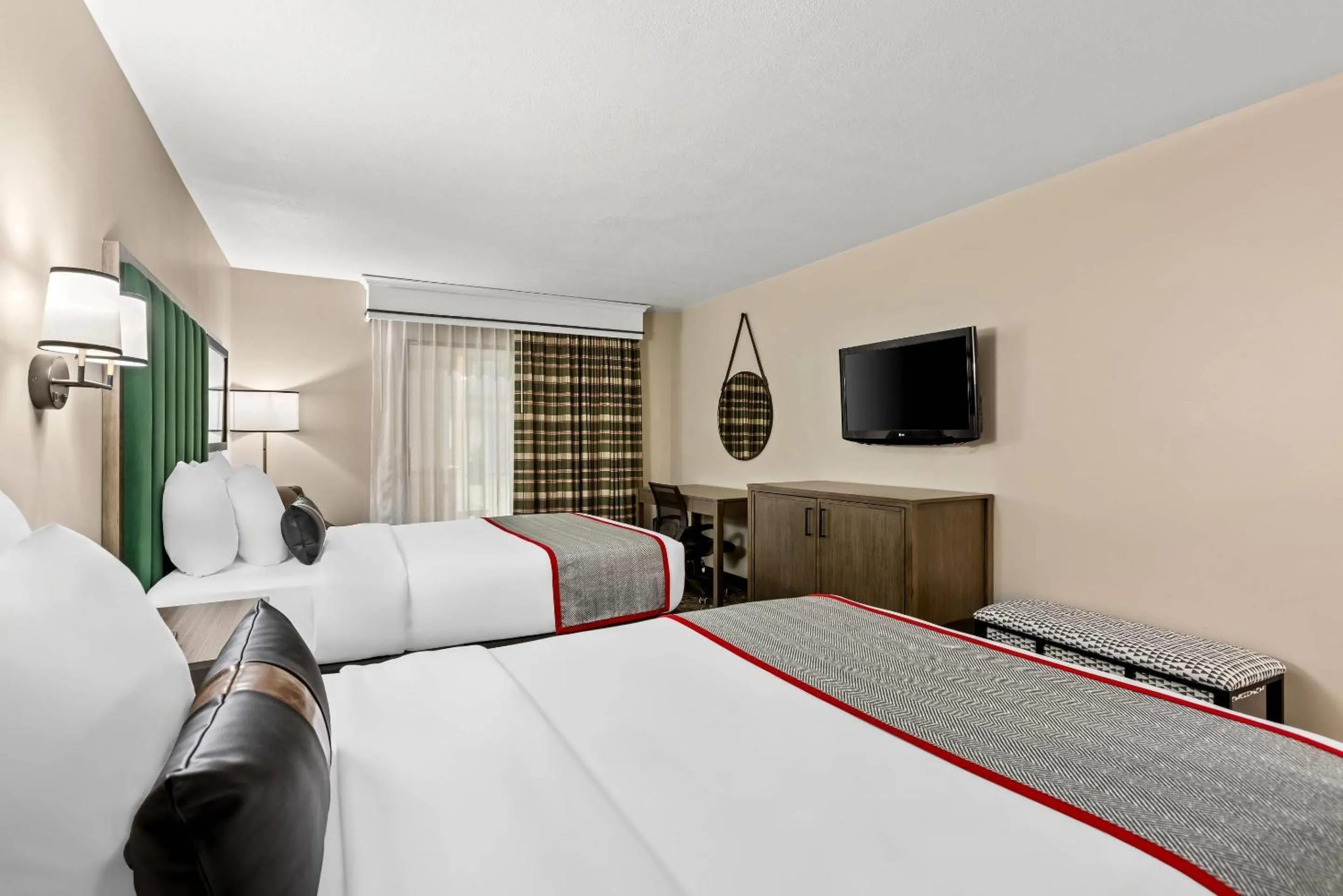 Bedroom, Bed in Lumber Jack Lodge, an Ascend Collection Hotel