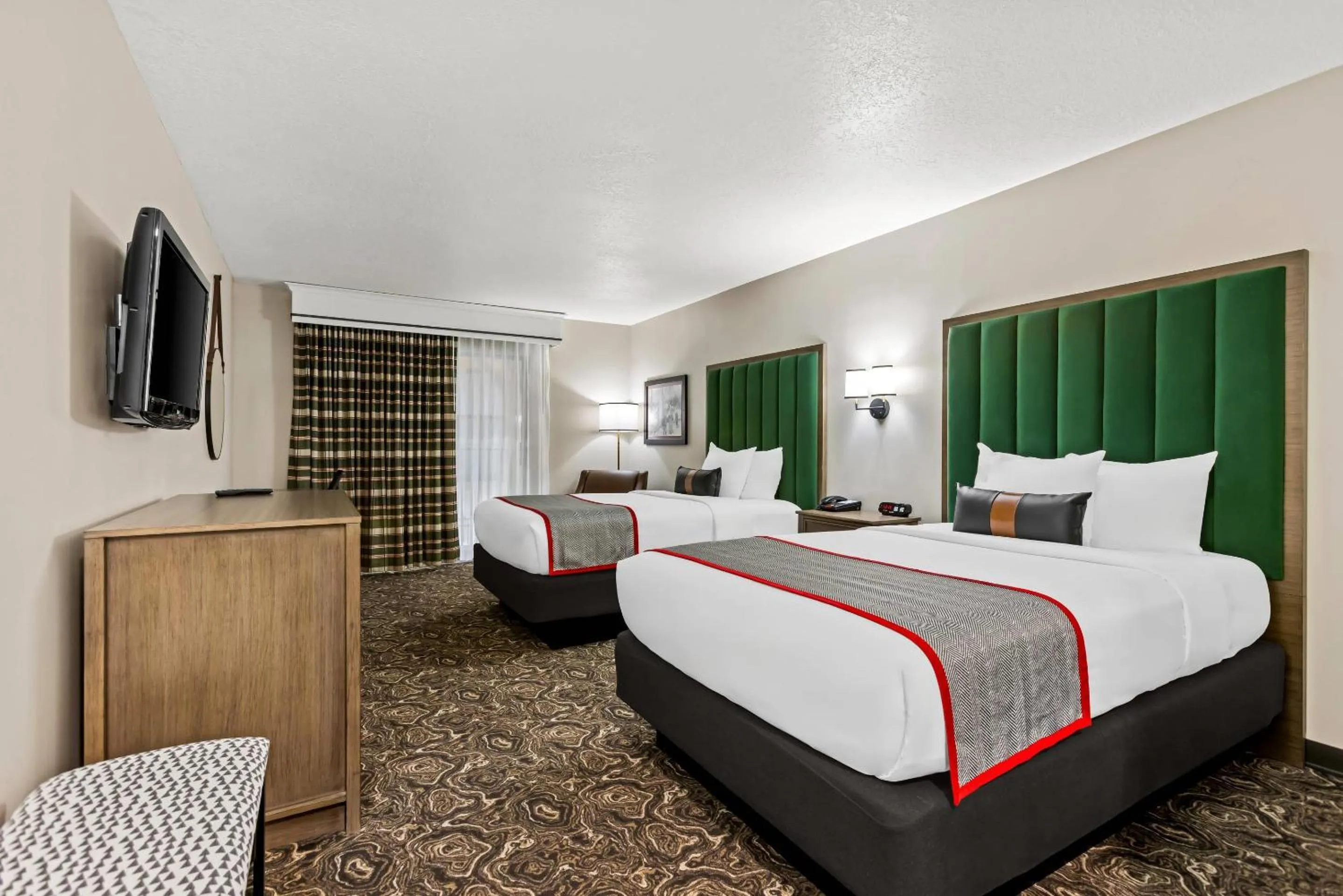 Bedroom, Bed in Lumber Jack Lodge, an Ascend Collection Hotel