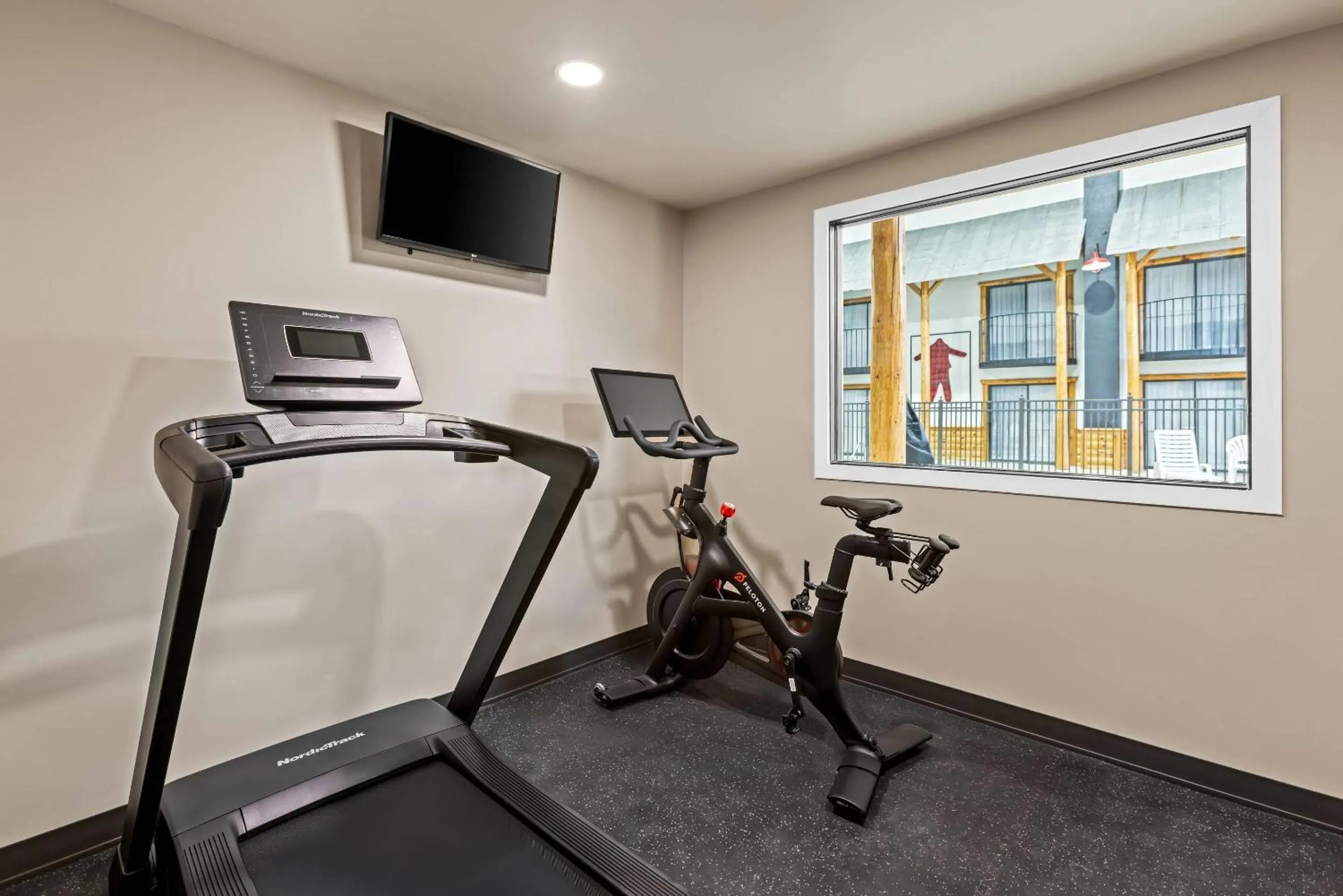 Fitness centre/facilities in Lumber Jack Lodge, an Ascend Collection Hotel