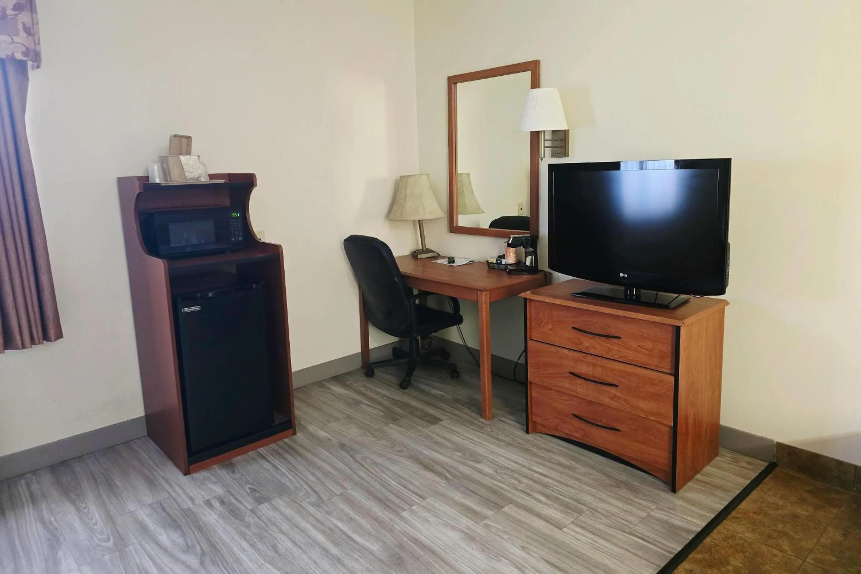 Bedroom in Quality Inn Durand I-69