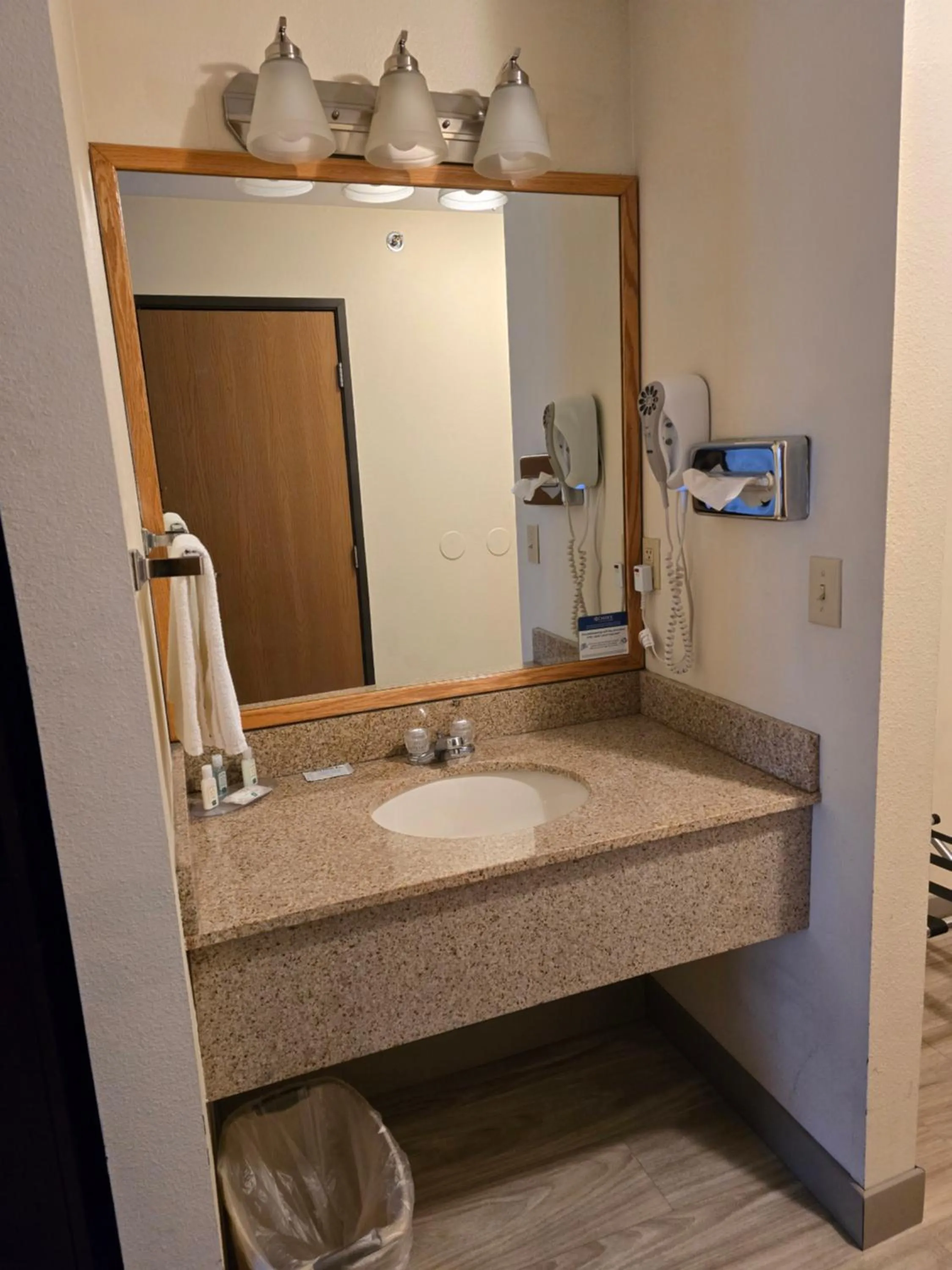 hair dryier in Quality Inn Durand I-69