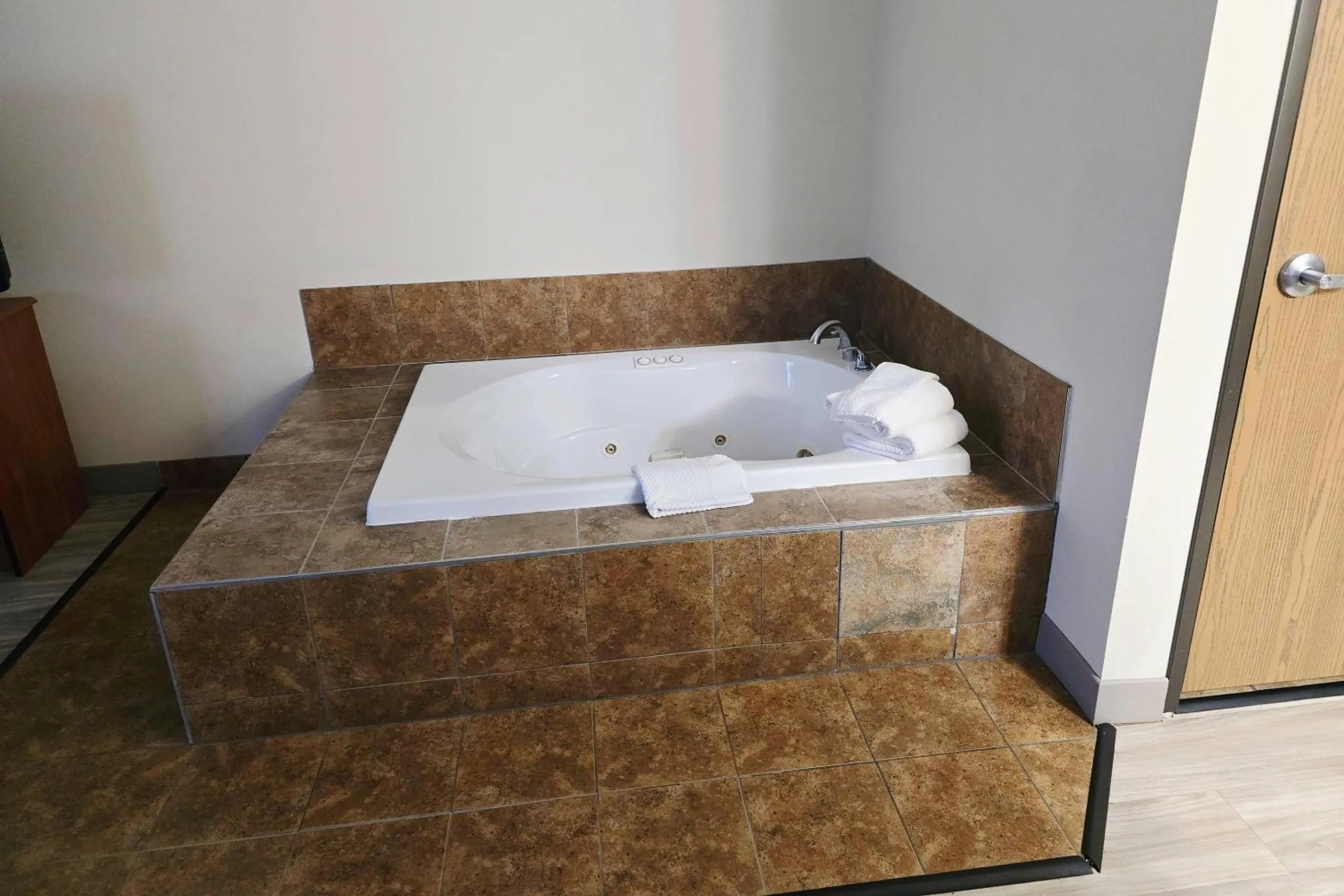 Bedroom, Bed in Quality Inn Durand I-69