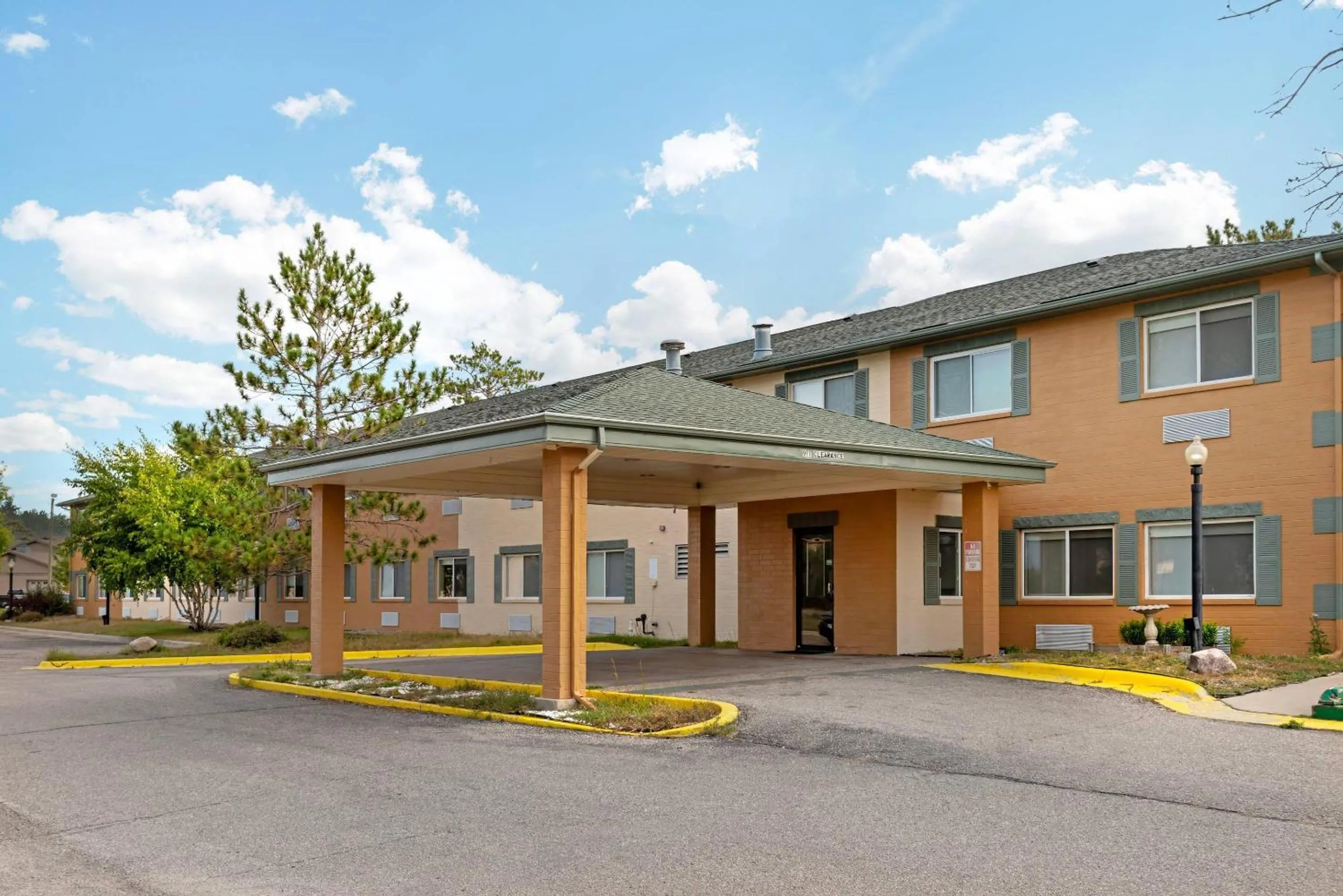 Property building in Quality Inn Bemidji