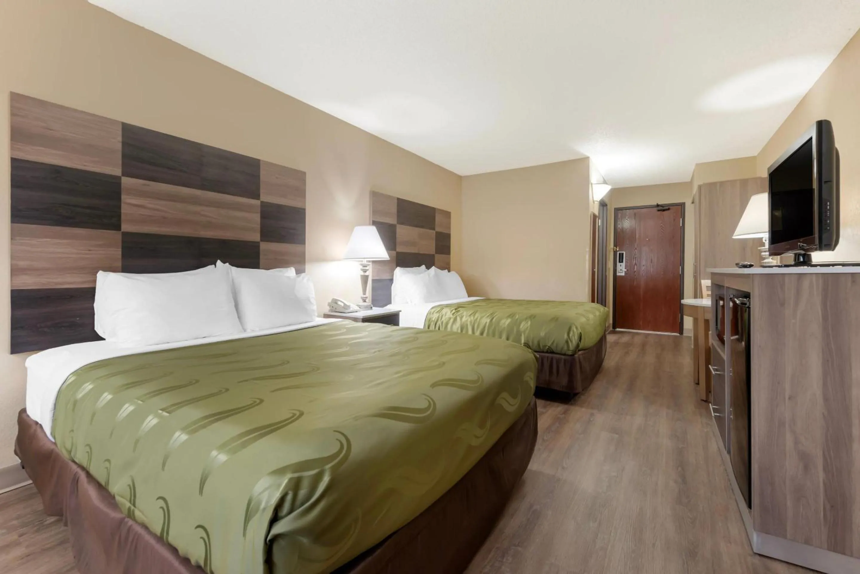 Bedroom, Bed in Quality Inn Bemidji