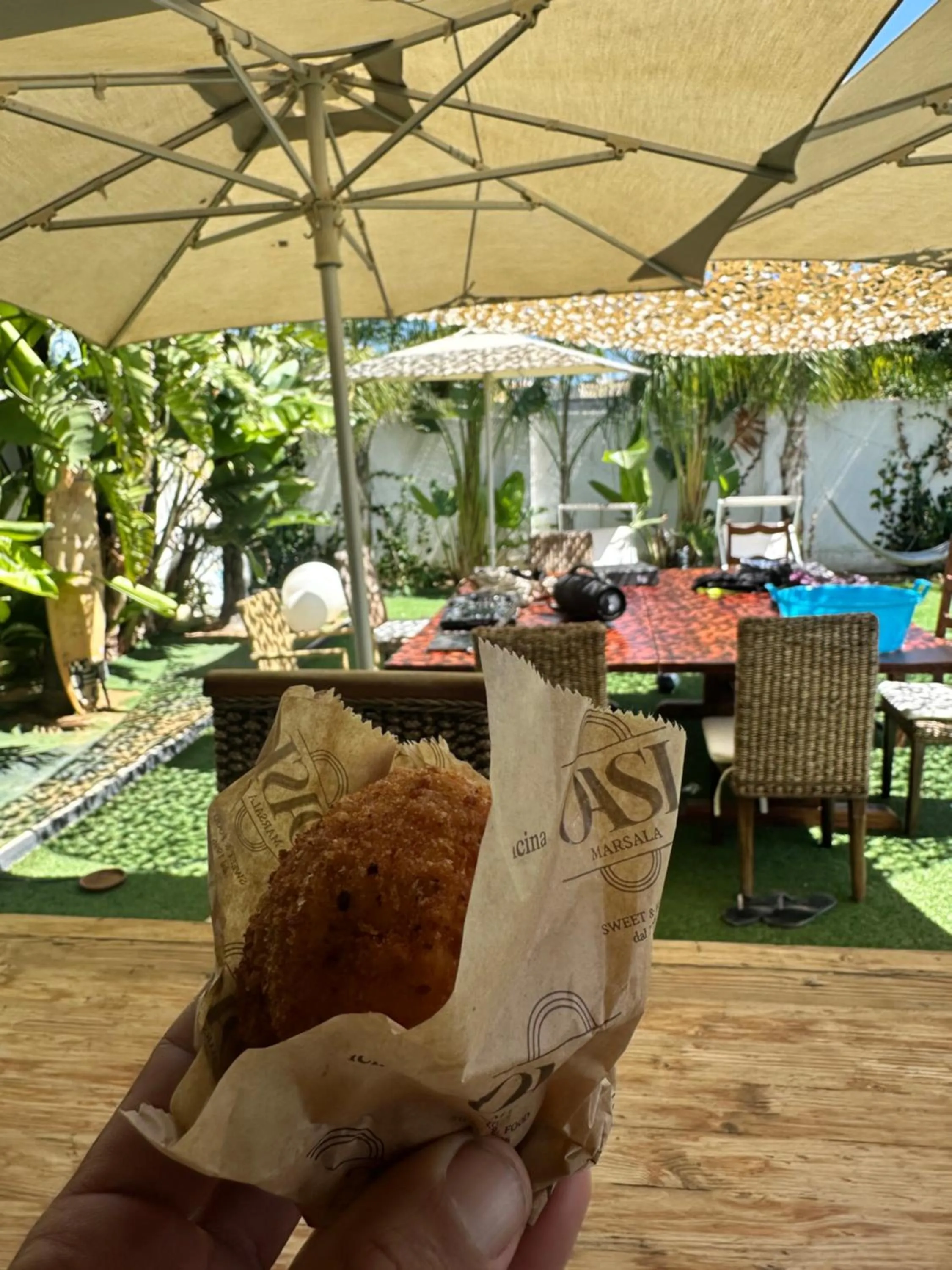 Garden in Sunset Wave - STAGNONE KITESURF VILLAGE